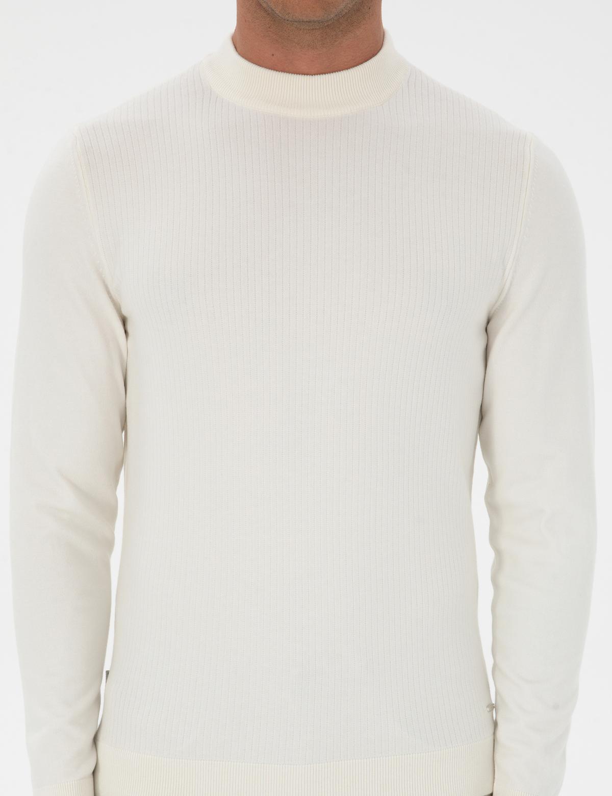 Ekru Slim Fit Çeyrek Yaka Triko Kazak - 50315728006