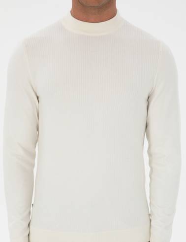 Ekru Slim Fit Çeyrek Yaka Triko Kazak