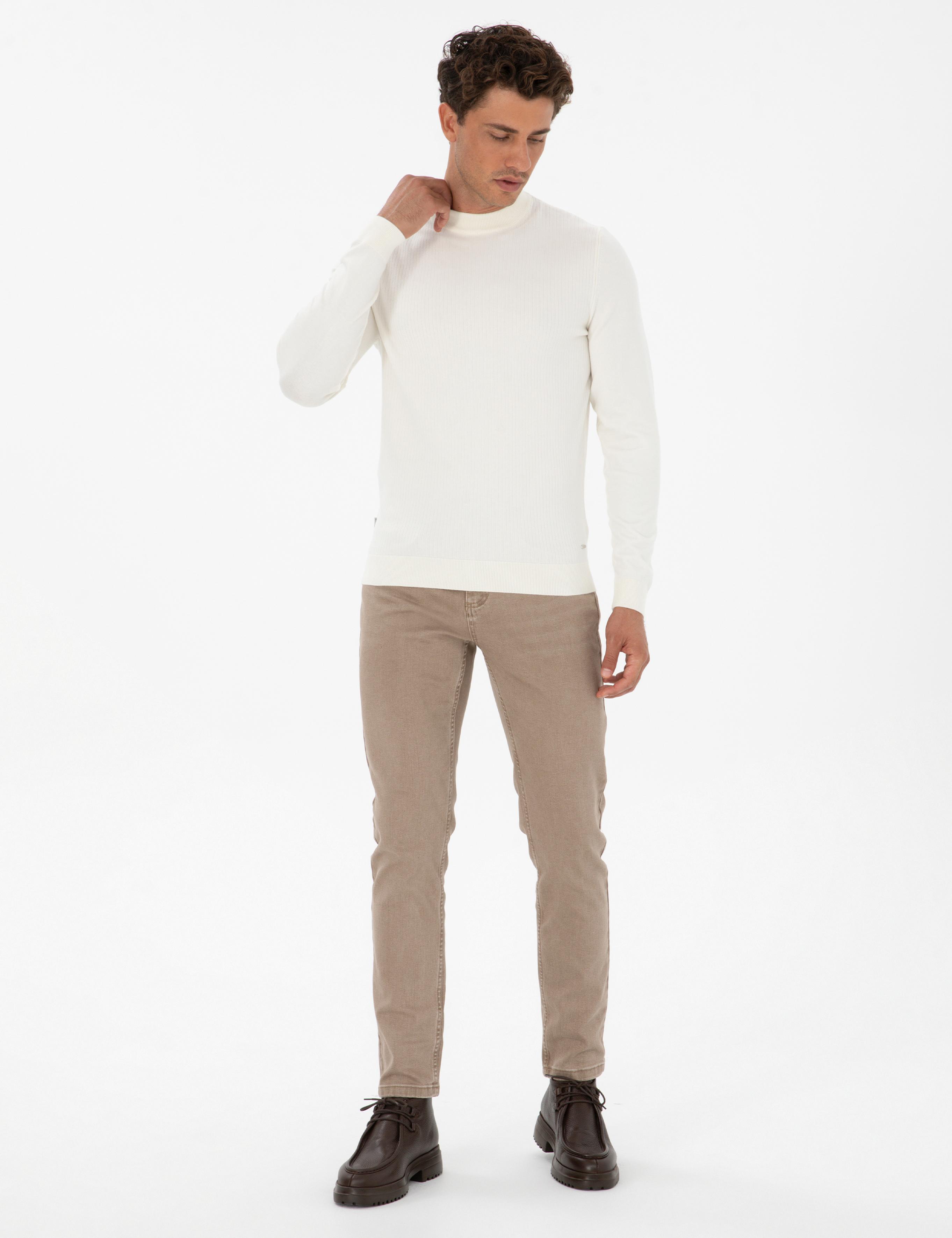 Ekru Slim Fit Çeyrek Yaka Triko Kazak