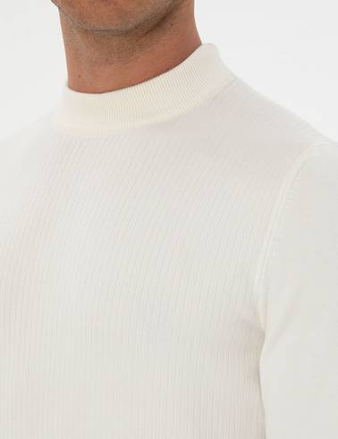 Ekru Slim Fit Çeyrek Yaka Triko Kazak