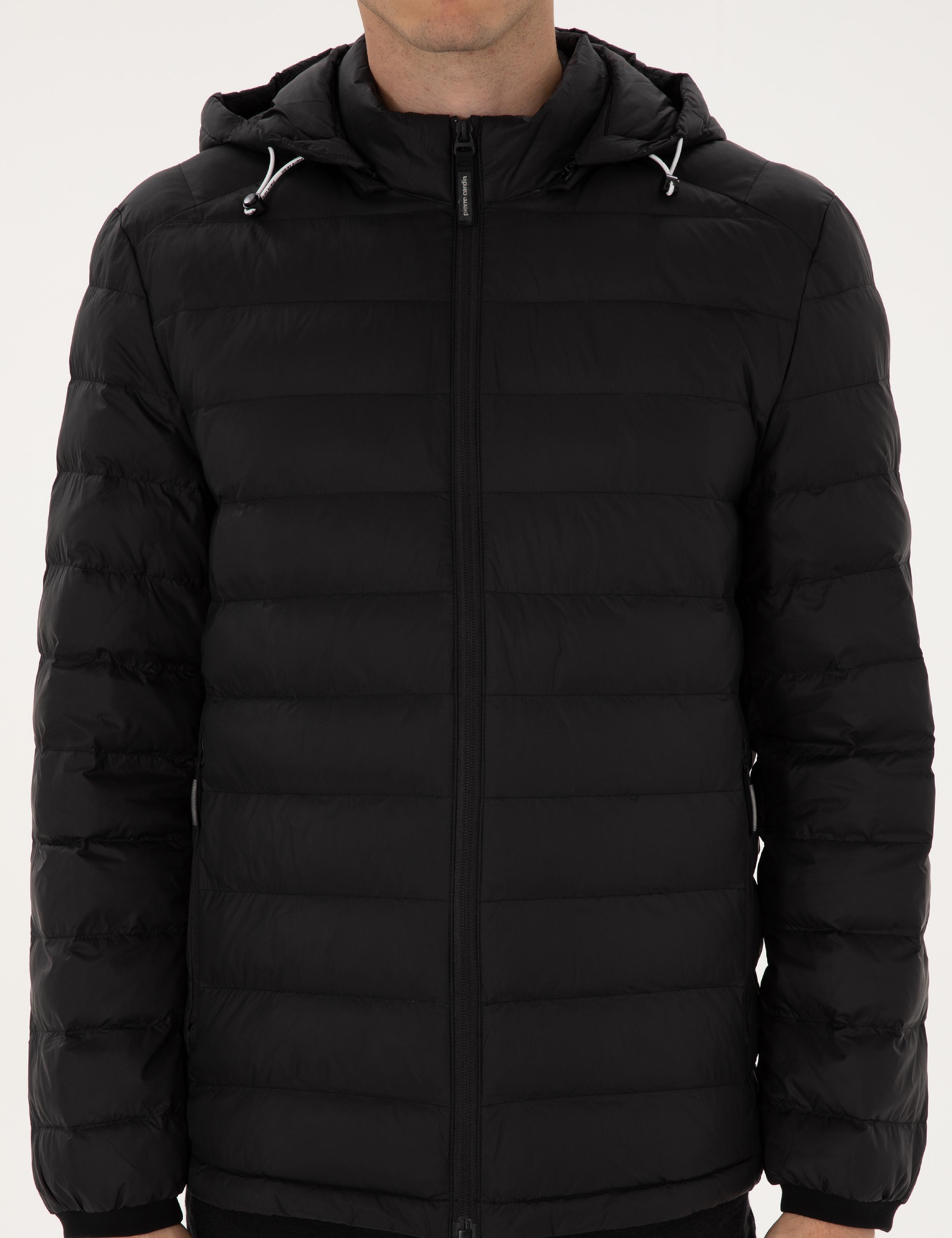 Siyah Kapitone Kapüşonlu Mont