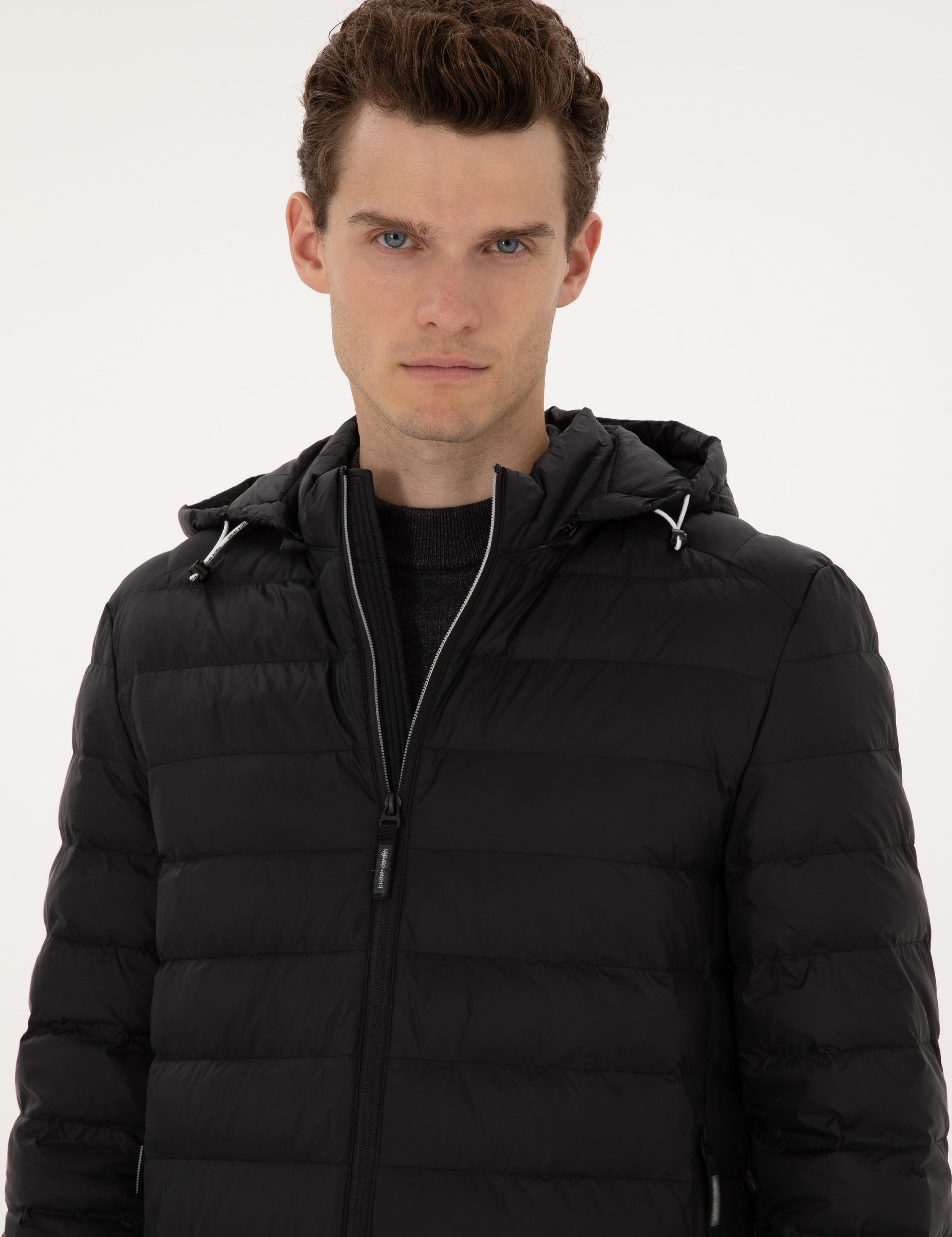 Siyah Kapitone Kapüşonlu Mont