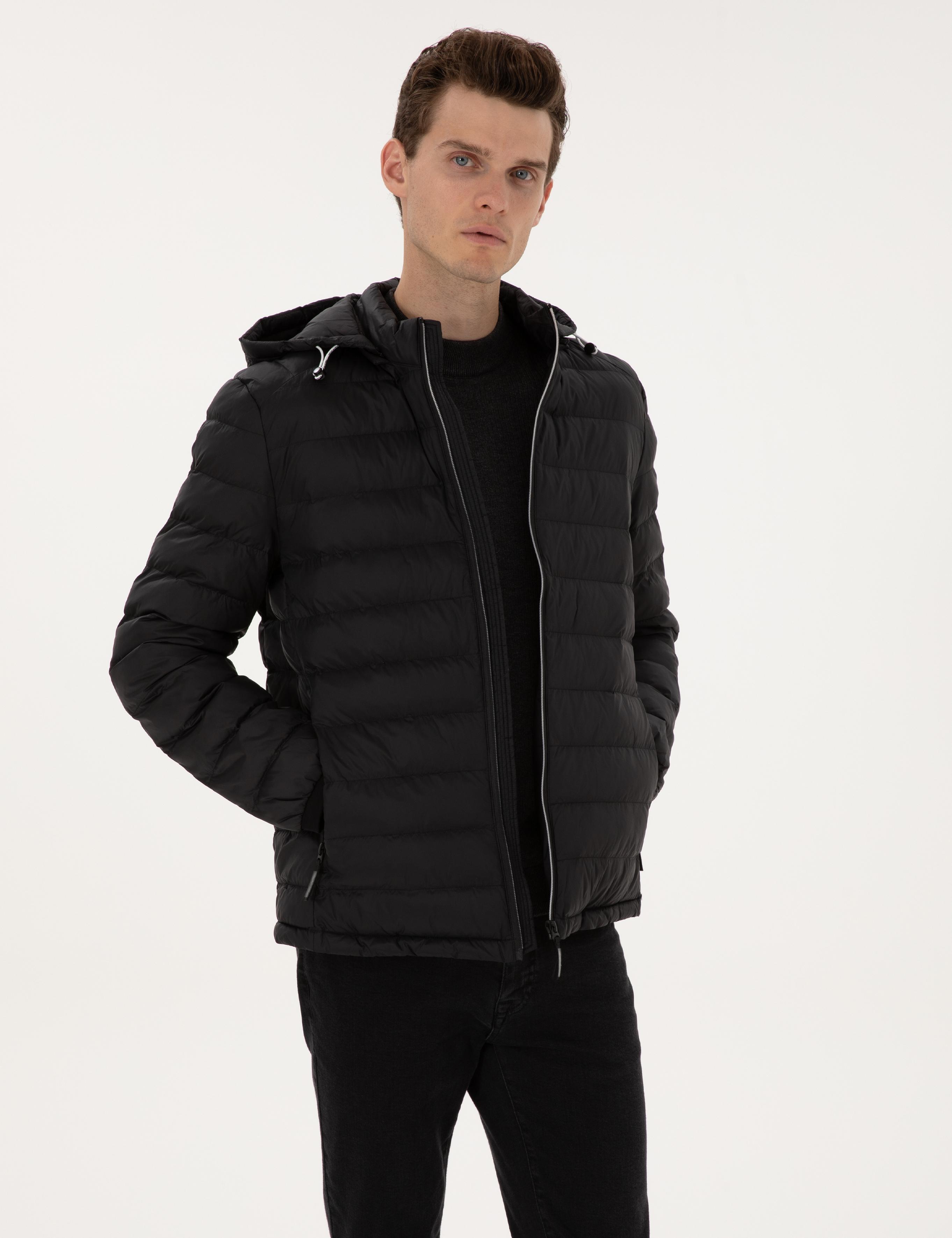 Siyah Kapitone Kapüşonlu Mont