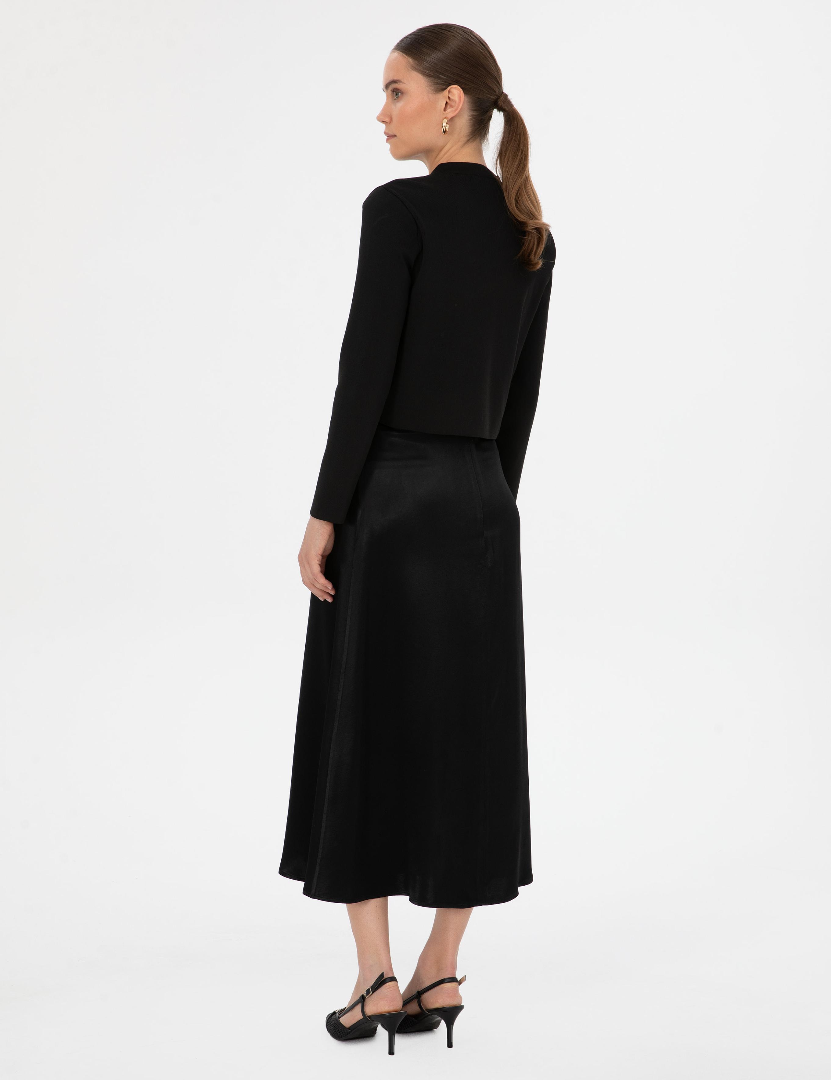 Siyah A Kesim Saten Dokuma Etek