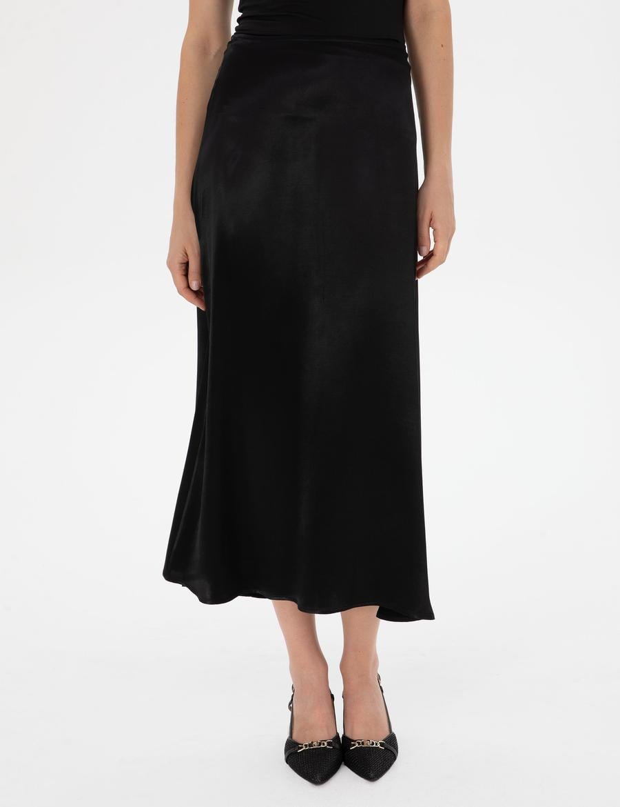 Siyah A Kesim Saten Dokuma Etek