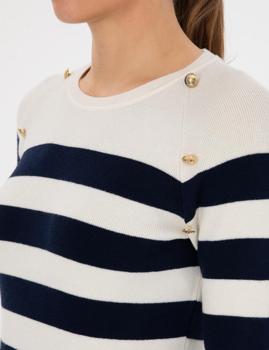 Ekru Slim Fit Düğme Detaylı Kazak