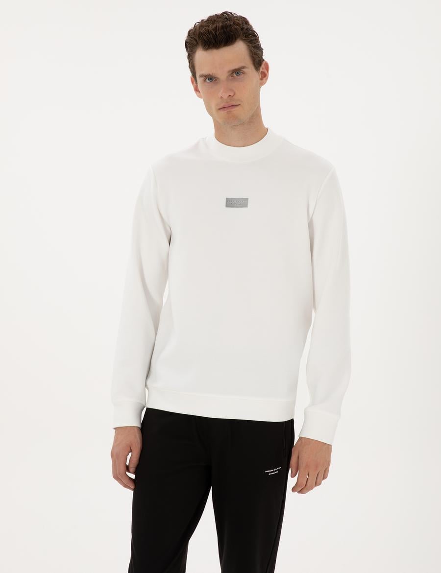 Beyaz Regular Fit Sweatshirt