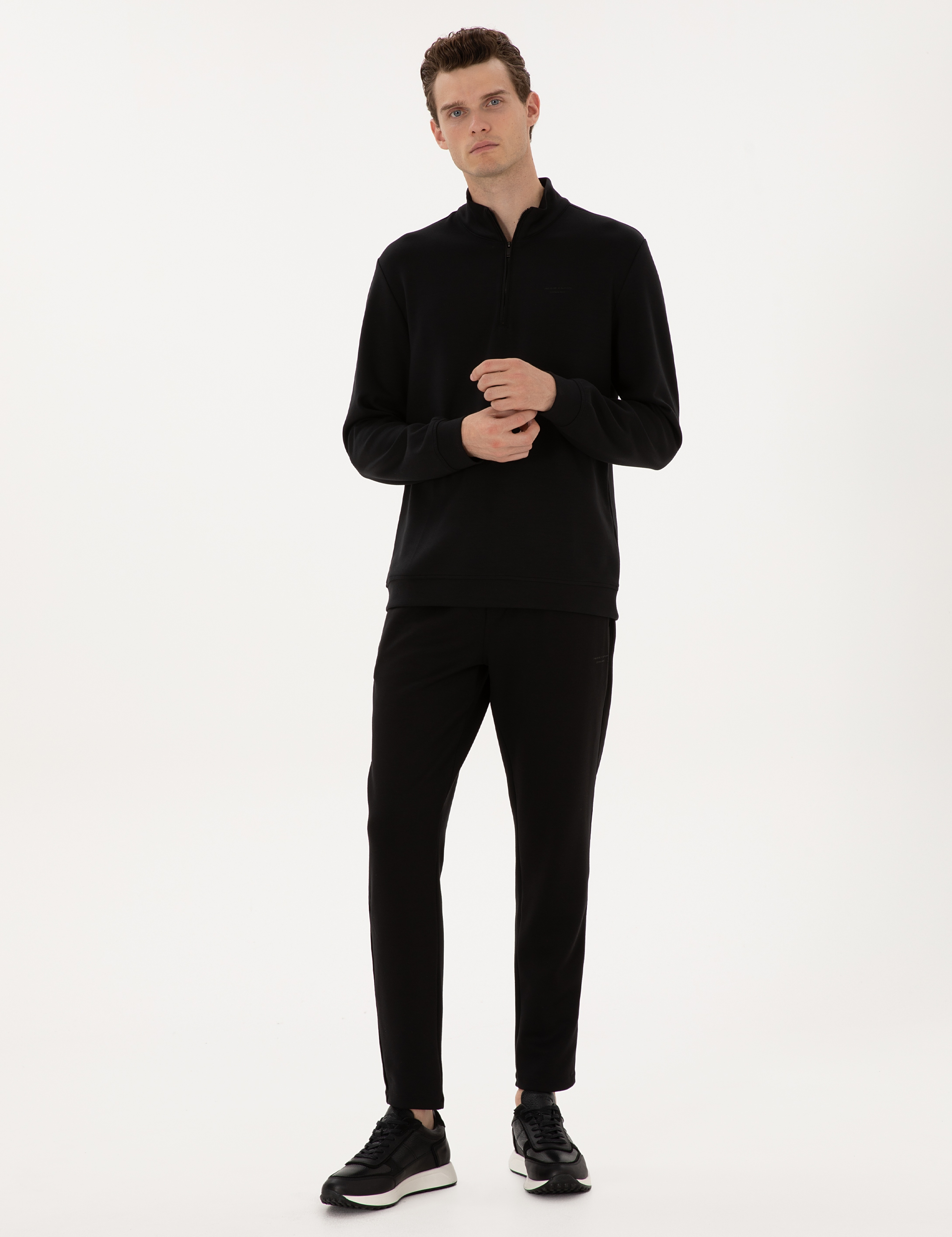 Siyah Slim Fit Eşofman Altı - Image 1