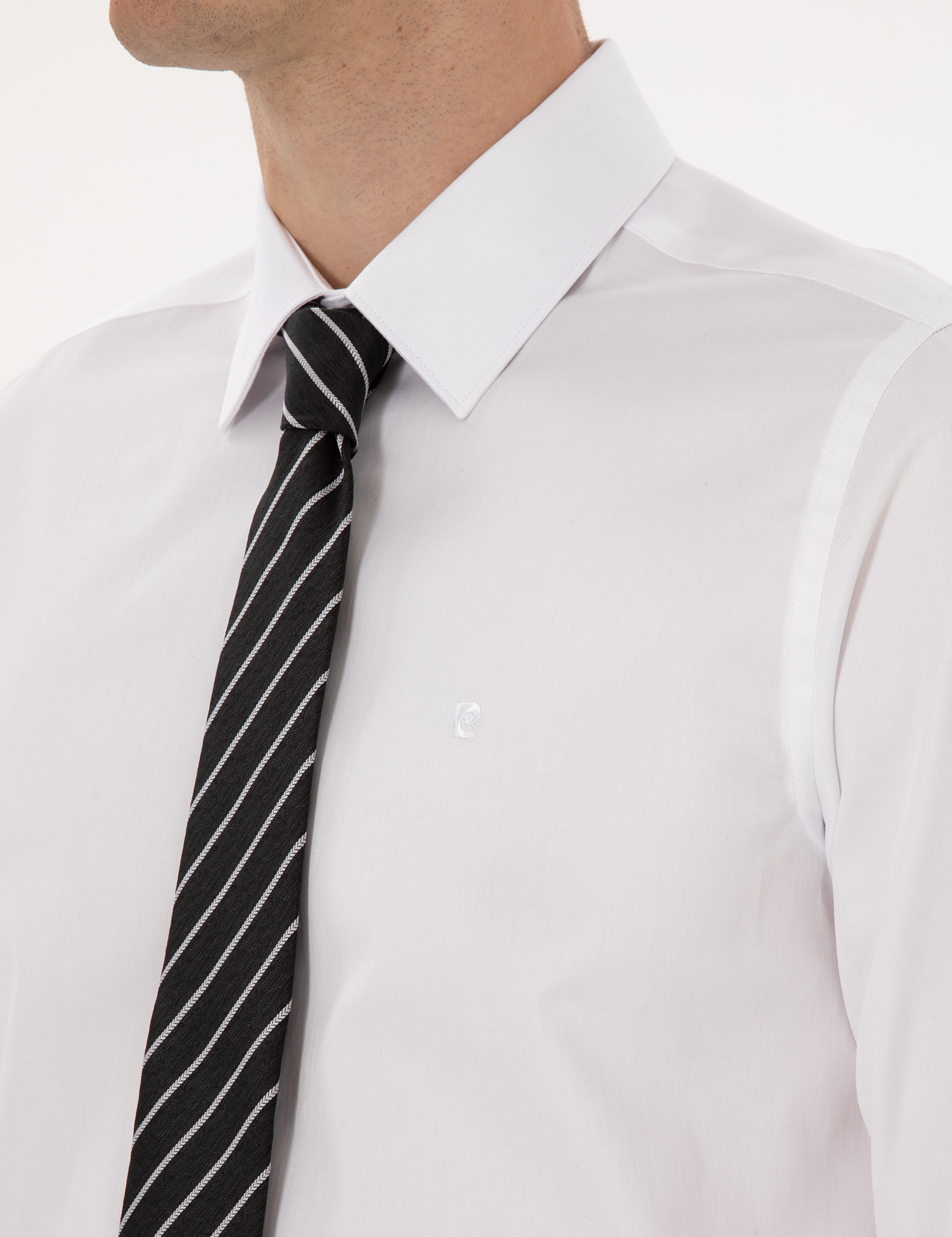 Beyaz %100 Pamuk Parlak Saten Slim Fit Uzun Kollu Basic Gömlek