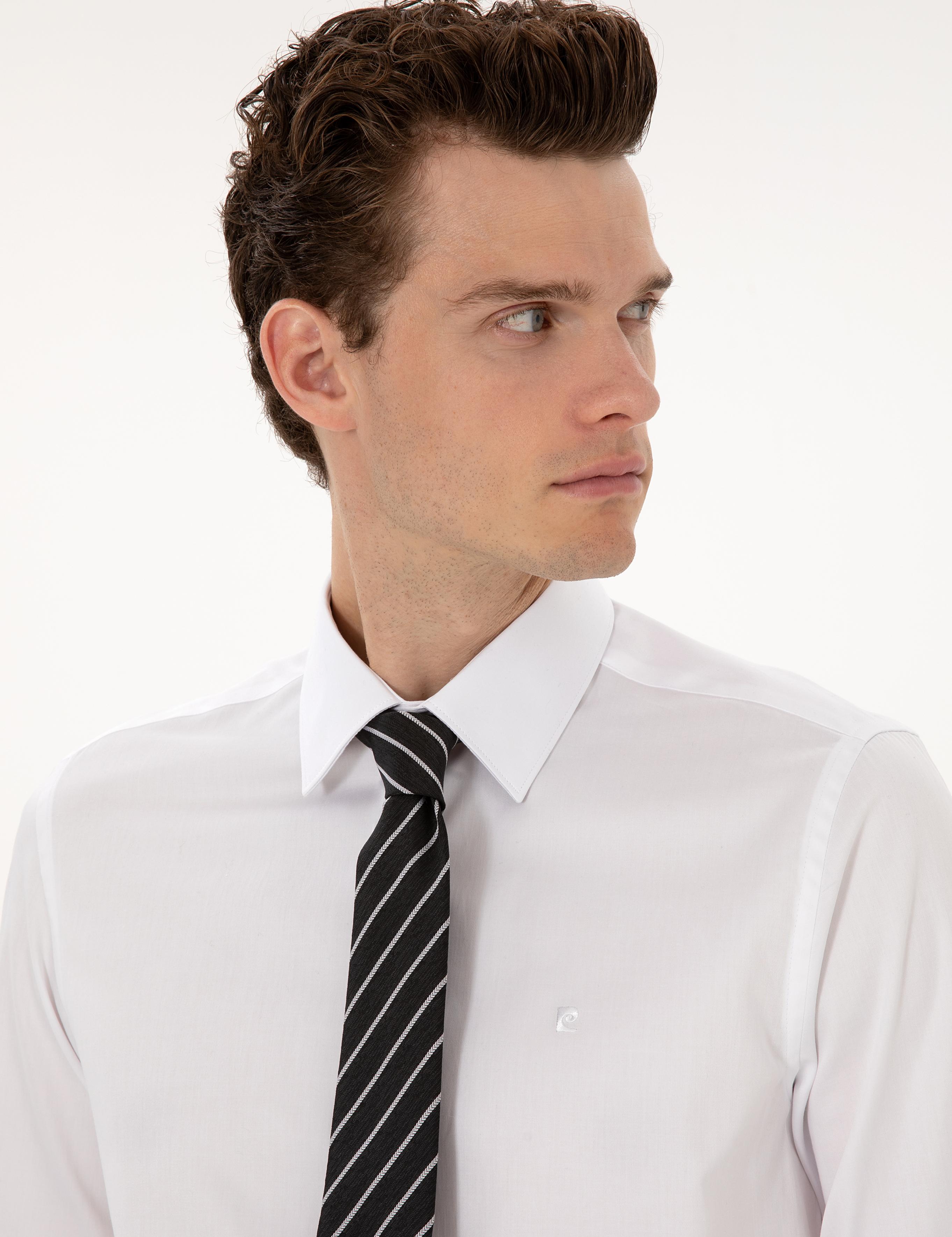 Beyaz Slim Fit Uzun Kollu Basic Gömlek