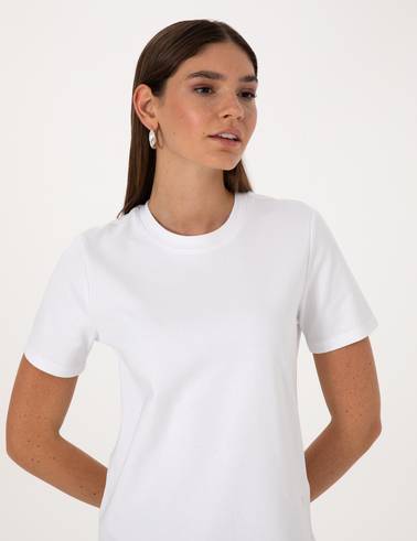 Beyaz Regular Fit Bisiklet Yaka Basic Tişört