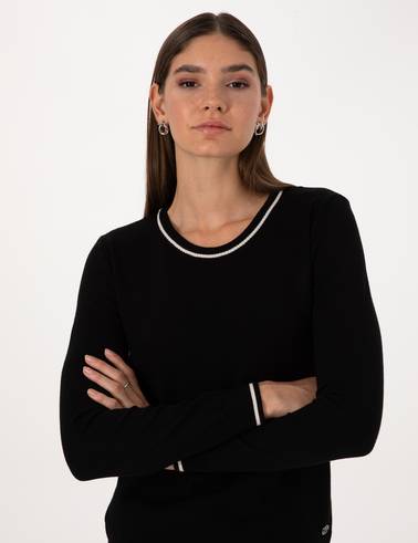 Siyah Slim Fit Çizgi Detaylı Basic Kazak