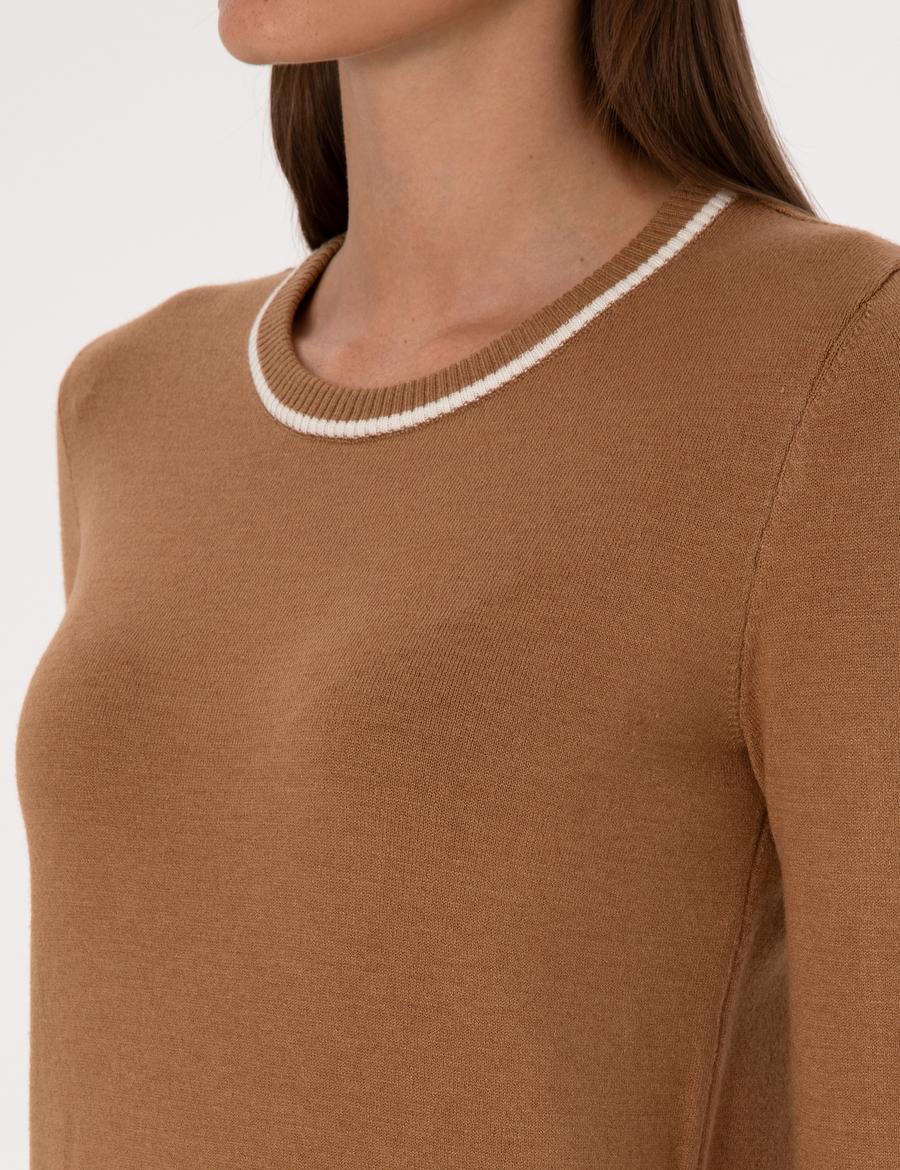 Camel Slim Fit Çizgi Detaylı Basic Kazak