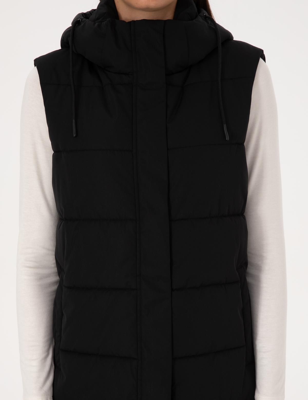 Siyah Çıkarılabilir Kapüşonlu Yelek - 50309044004