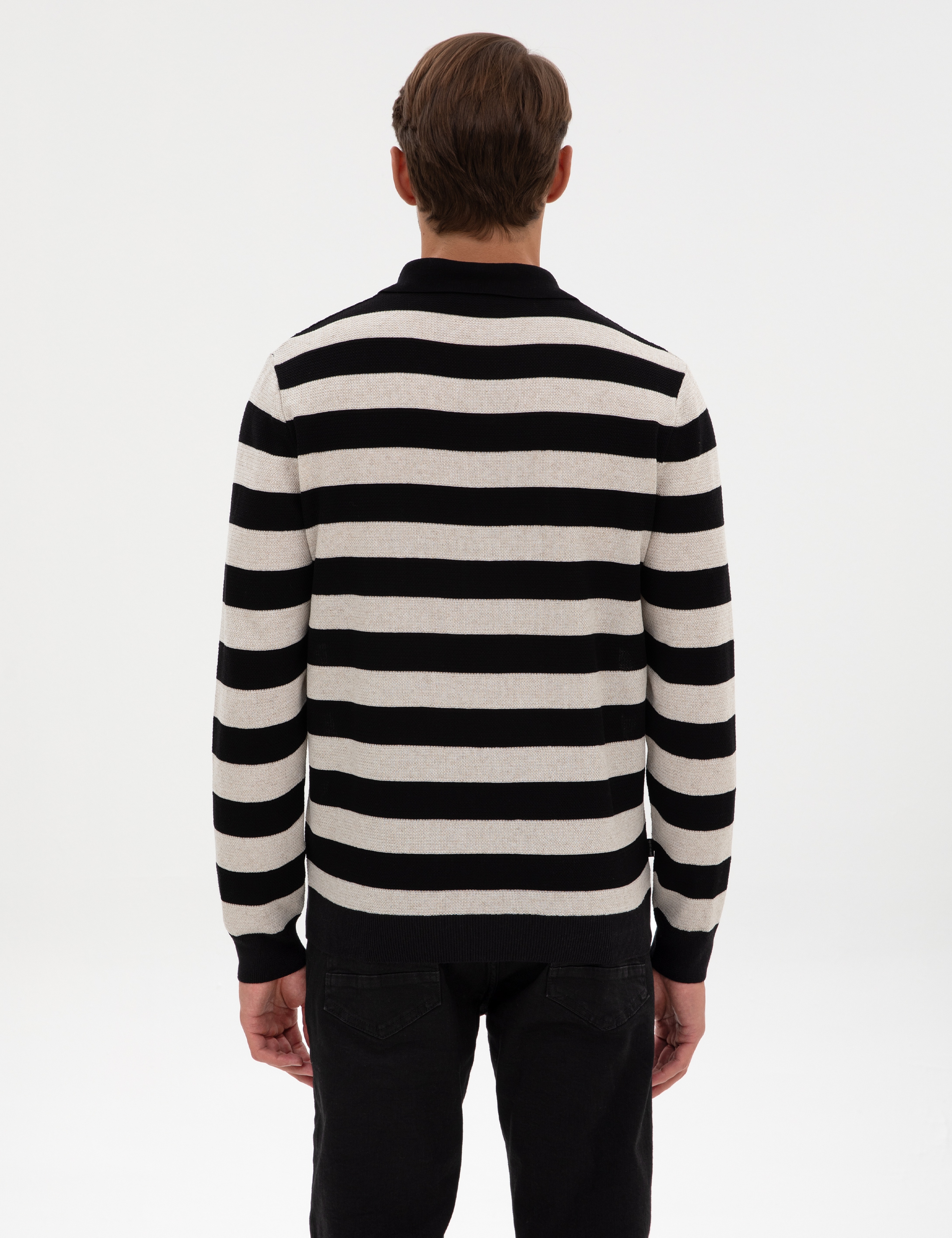 Siyah Slim Fit Keten Karışımlı Apaş Yaka Triko Kazak - Image 5
