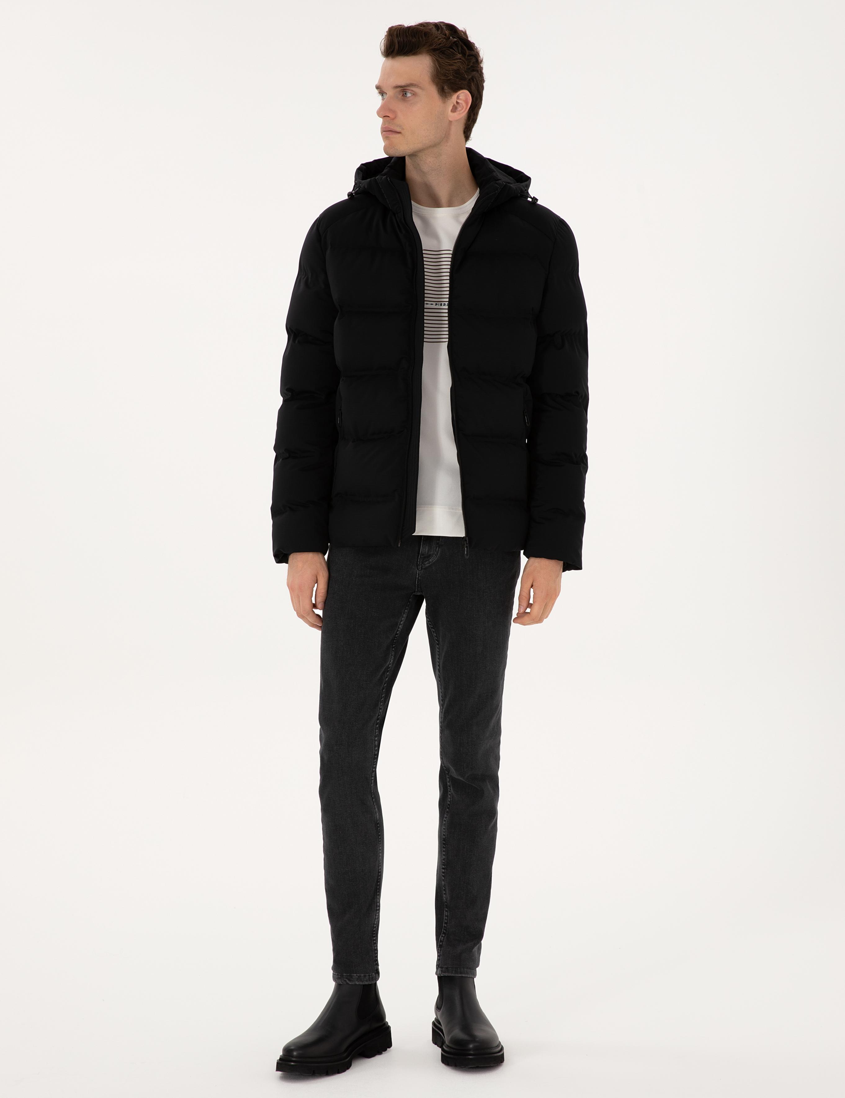 Siyah Kapüşonlu Mont