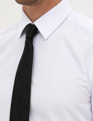 Beyaz Slim Fit Uzun Kollu Basic Gömlek