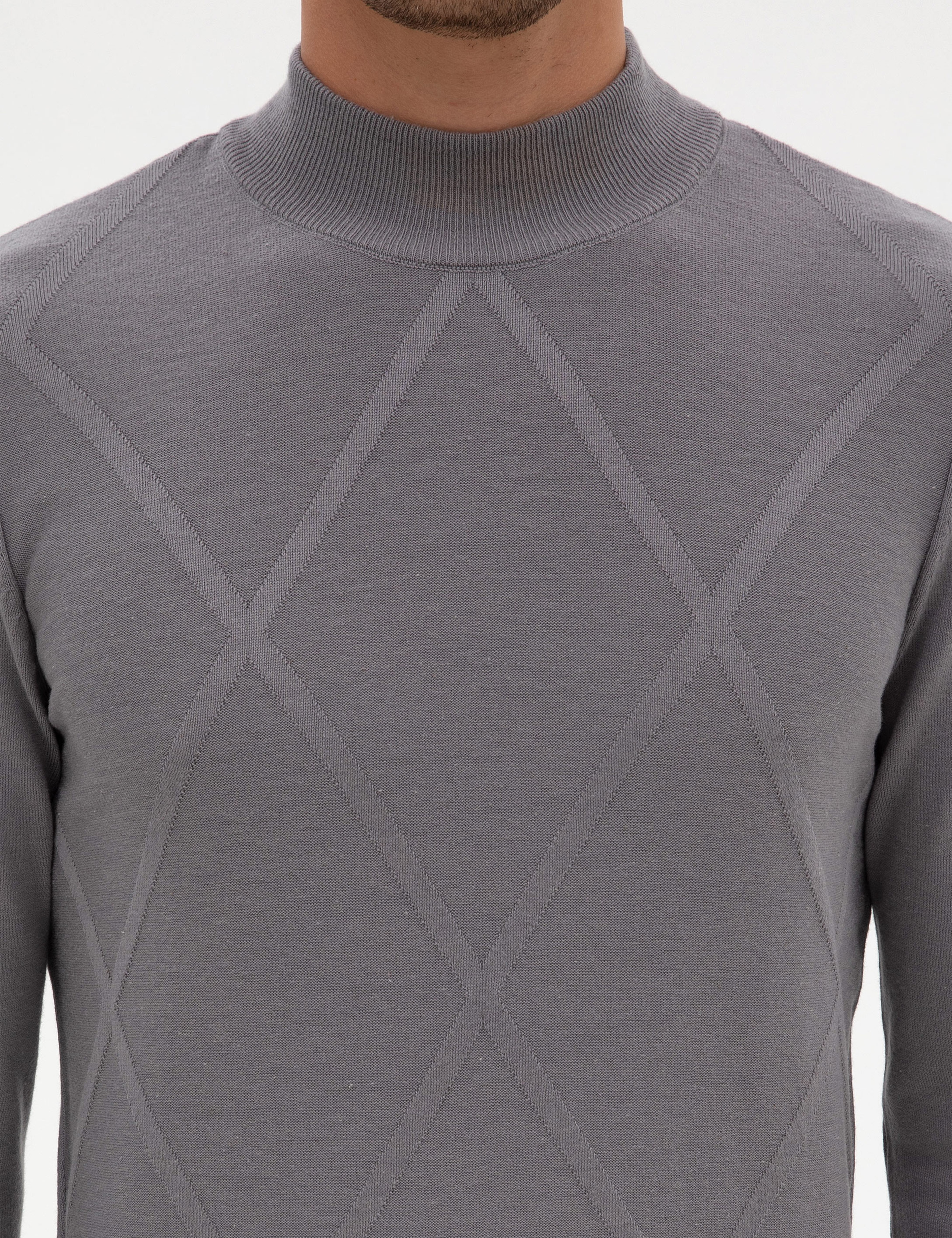 Gri Slim Fit Yarım Balıkçı Yaka Triko Kazak