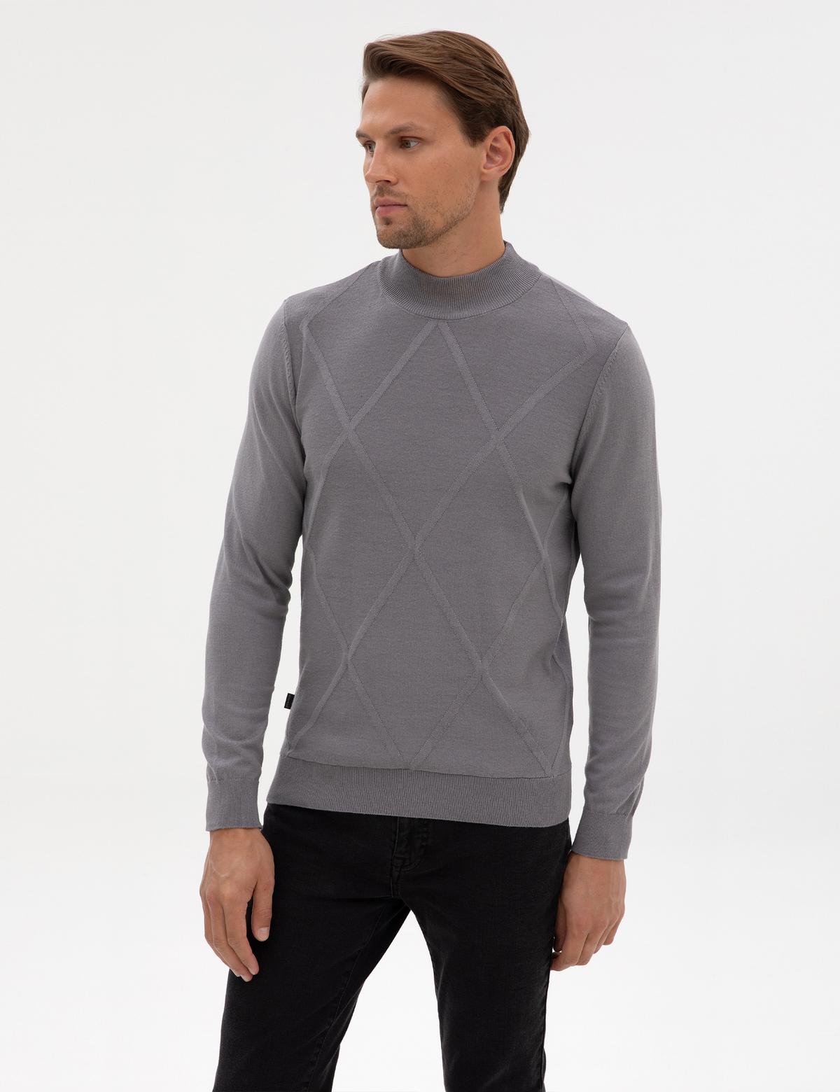 Gri Slim Fit Yarım Balıkçı Yaka Triko Kazak