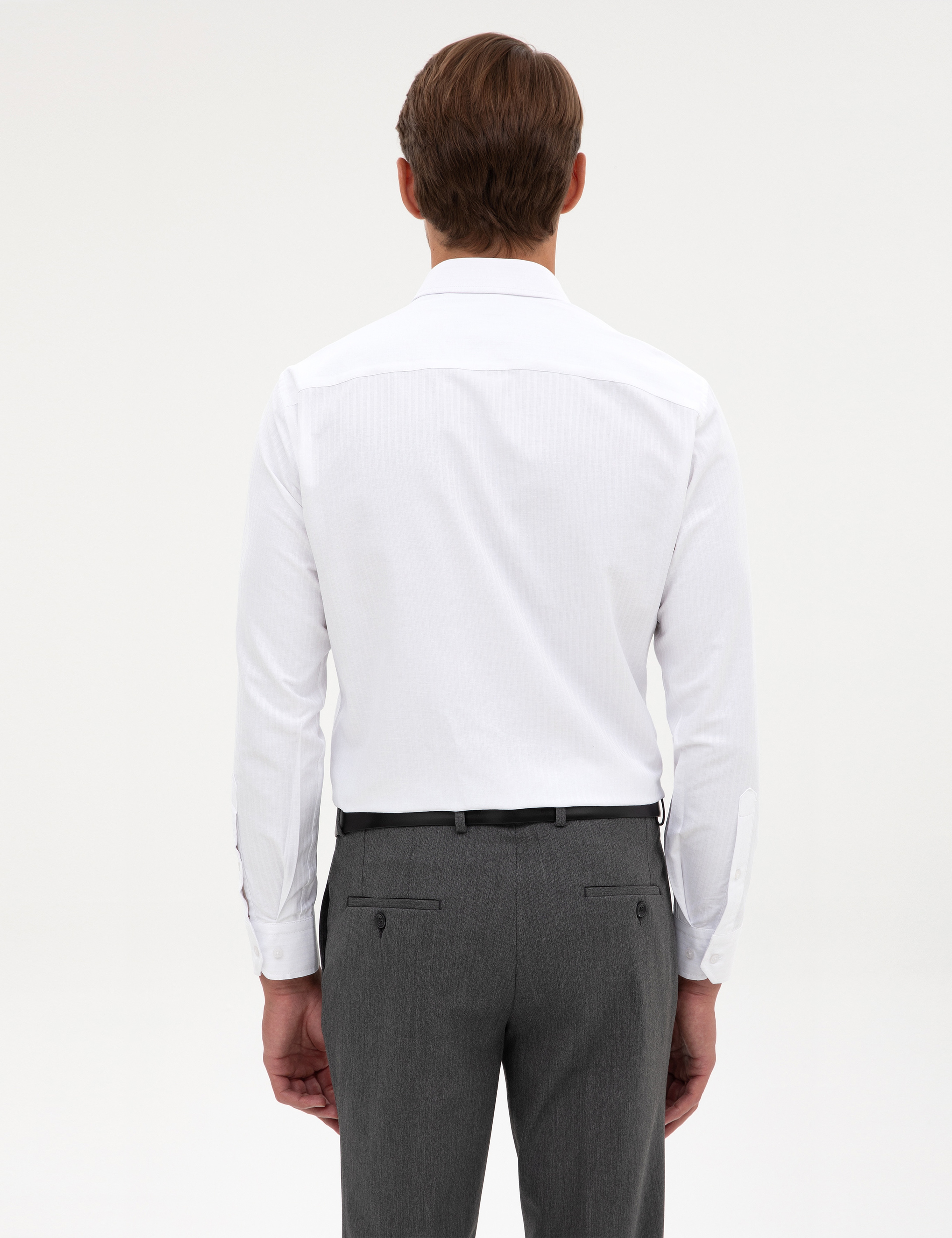 Beyaz Slim Fit Çizgi Dokulu Uzun Kollu Gömlek
