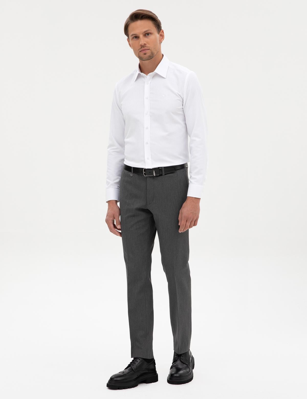 Beyaz Slim Fit Çizgi Dokulu Uzun Kollu Gömlek - 50312340007