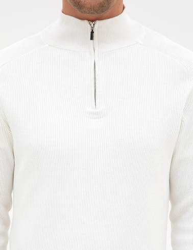 Ekru Slim Fit Dik Yaka Fermuarlı Triko Kazak