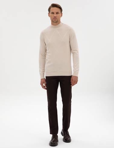 Krem Slim Fit Yarım Balıkçı Yaka Triko Kazak