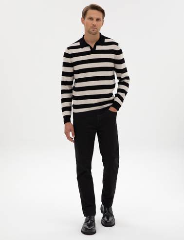 Siyah Slim Fit Keten Karışımlı Apaş Yaka Triko Kazak