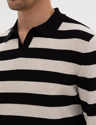 Siyah Slim Fit Keten Karışımlı Apaş Yaka Triko Kazak