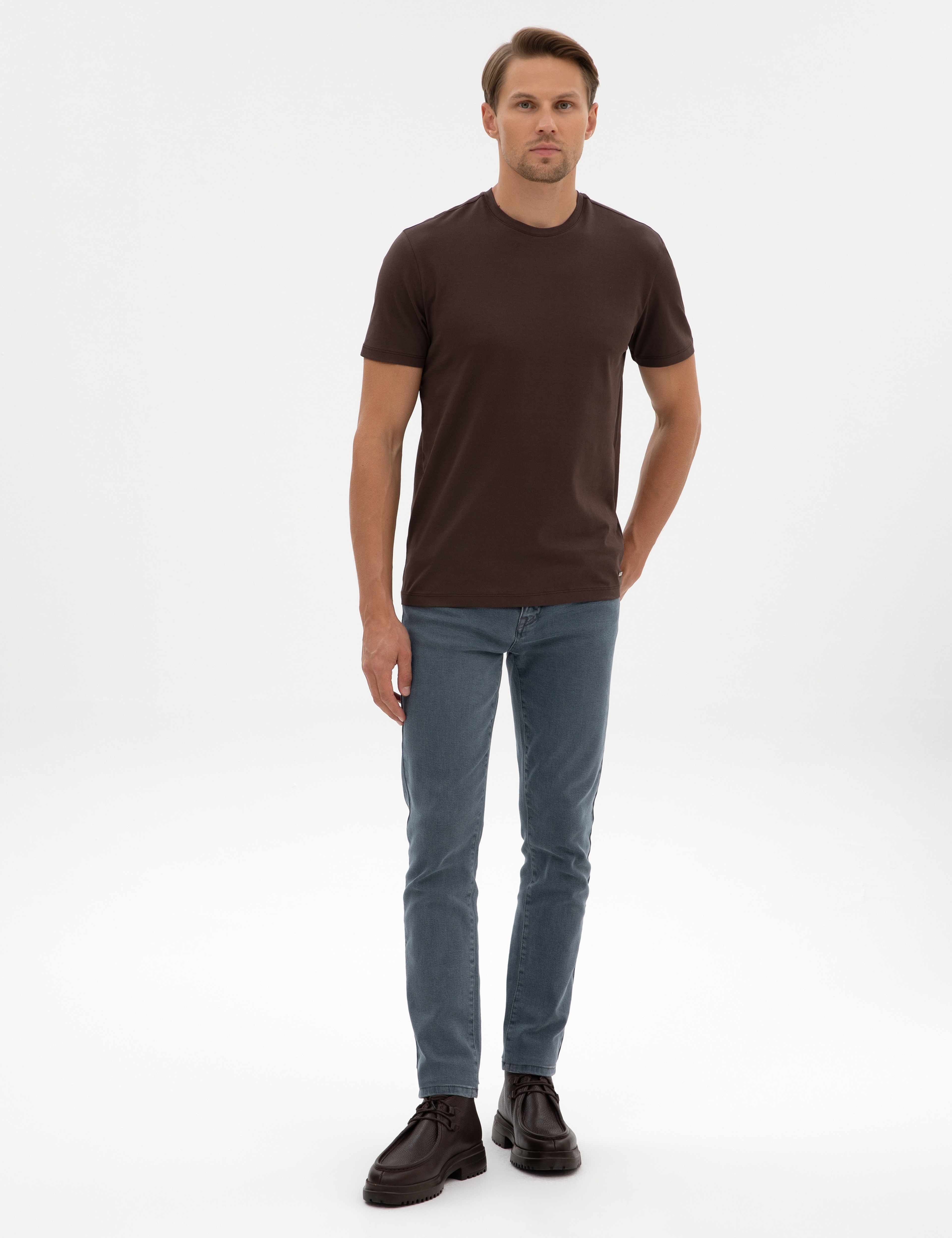 Kahverengi Slim Fit Basic Tişört - Image 4