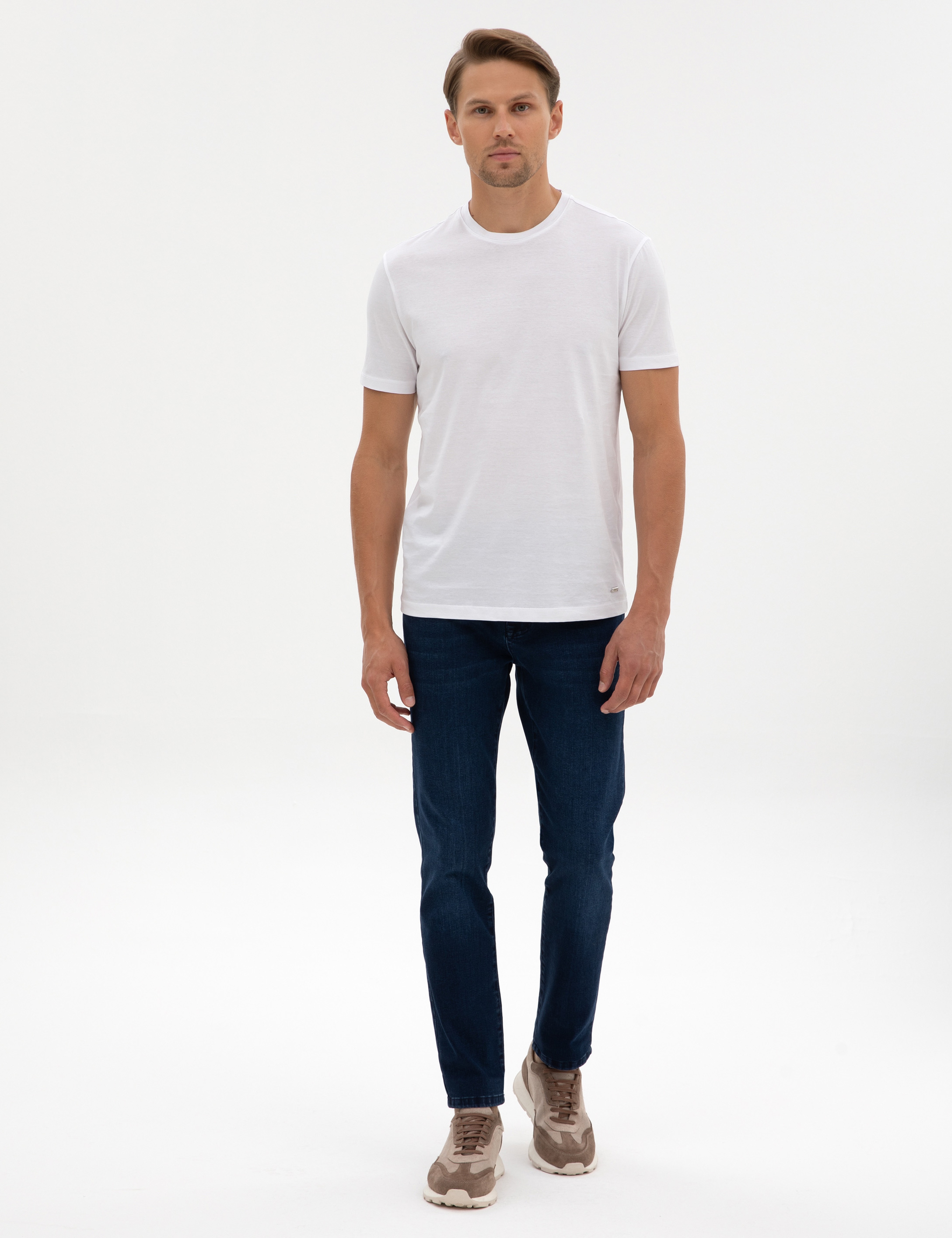 Beyaz Slim Fit Basic Tişört - Image 4