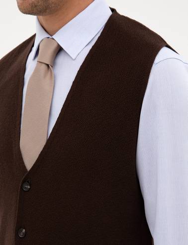 Koyu Kahverengi Slim Fit V Yaka Triko Yelek