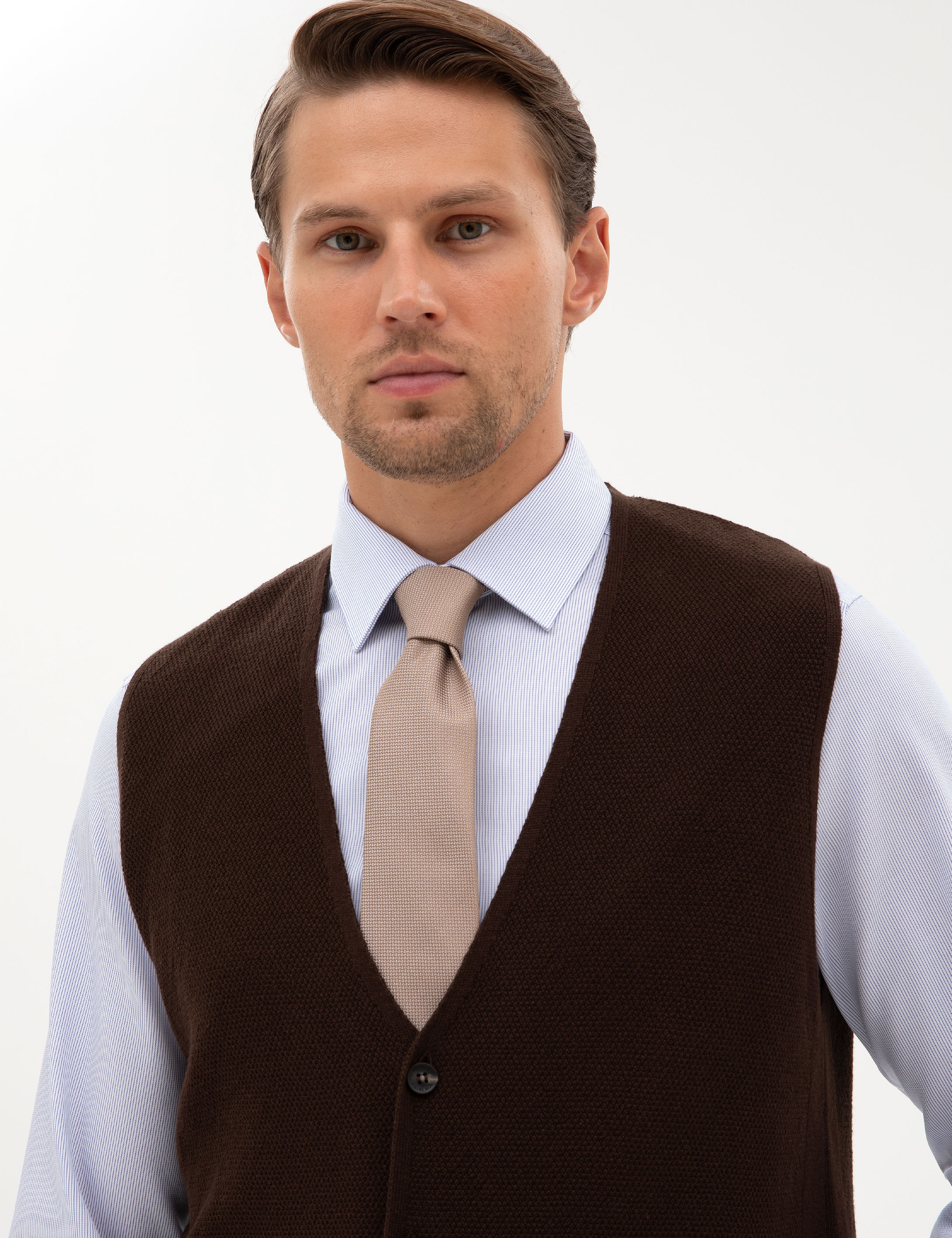 Koyu Kahverengi Slim Fit V Yaka Triko Yelek - Image 2