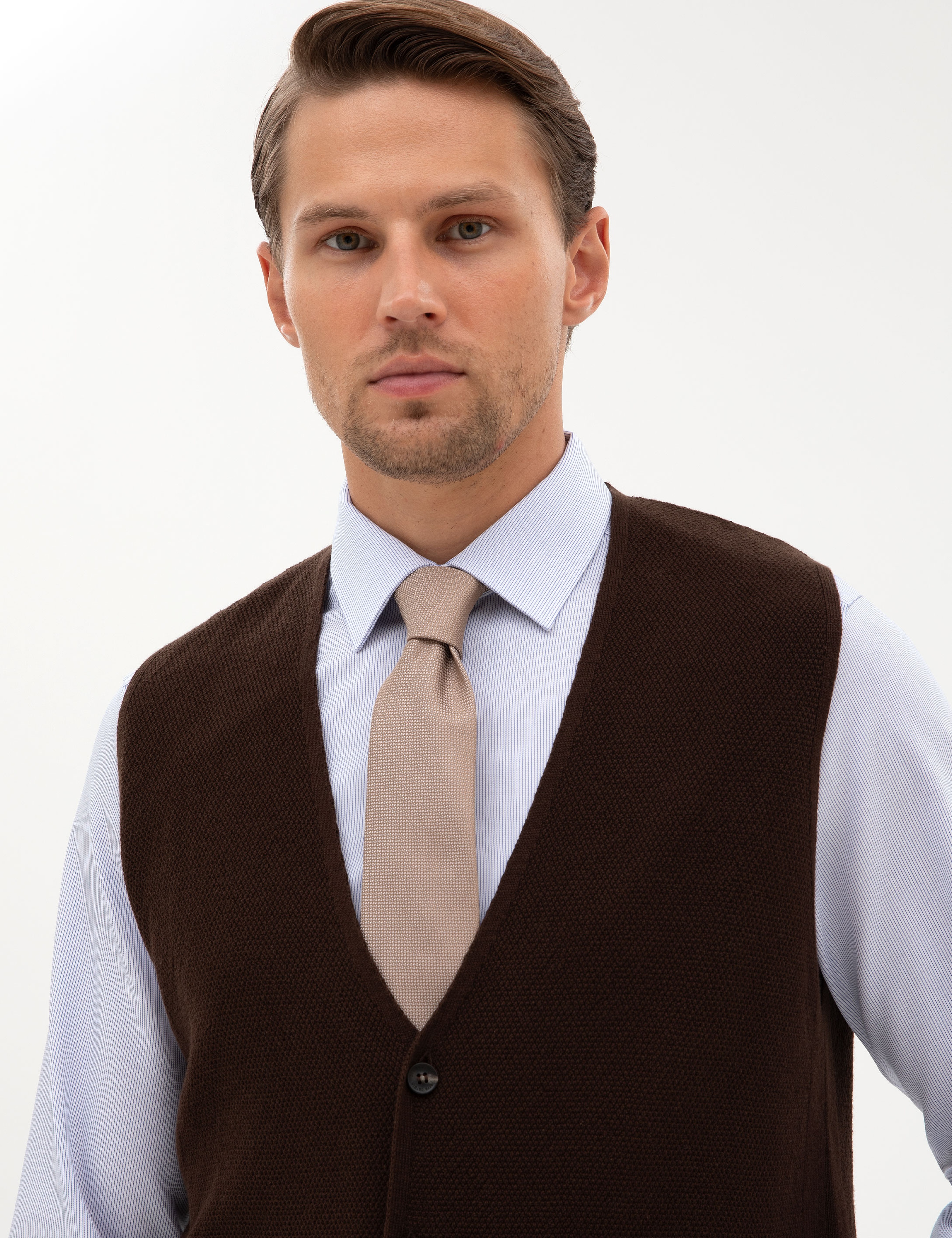Koyu Kahverengi Slim Fit V Yaka Triko Yelek