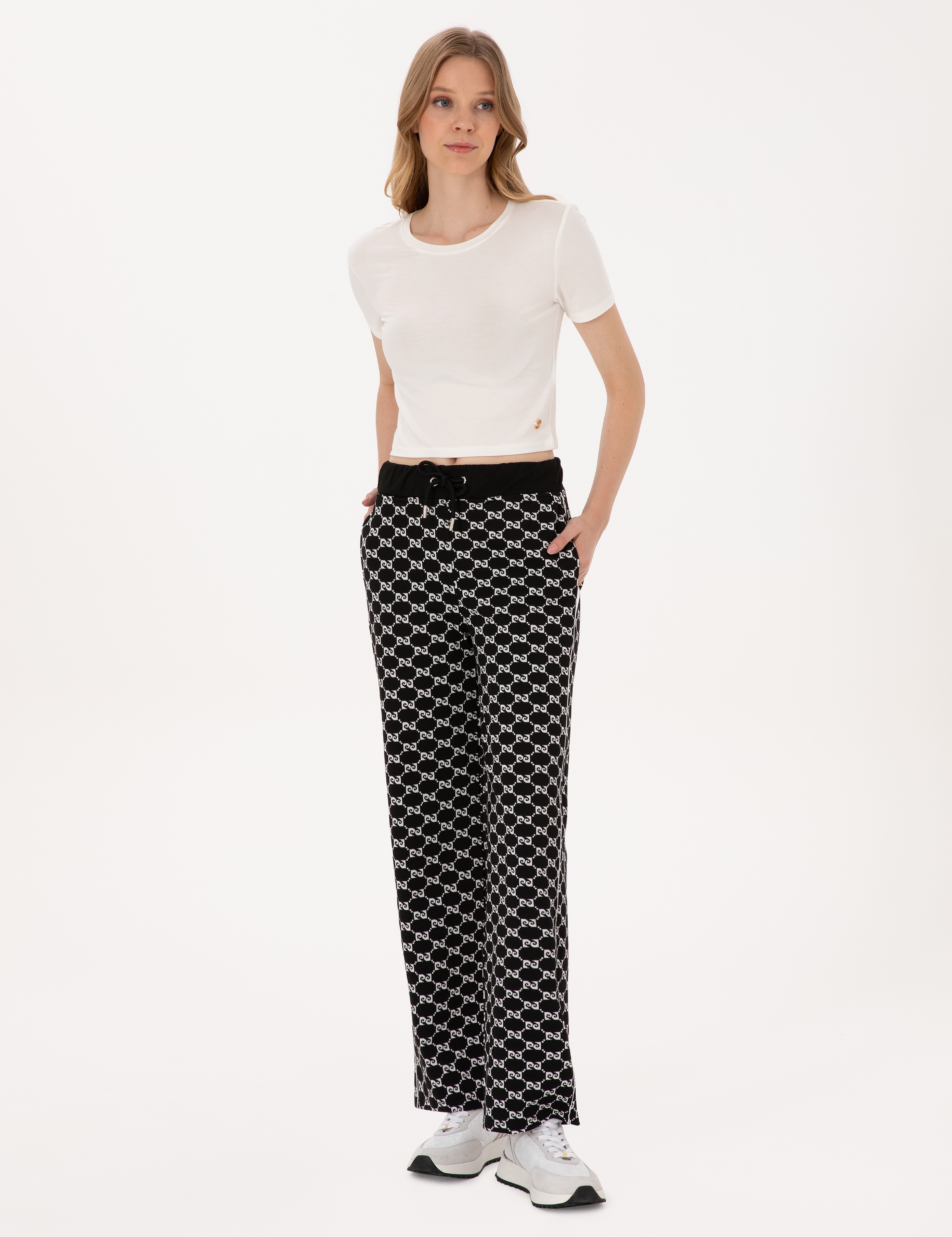 Siyah Loose Fit Eşofman Altı - Image 3