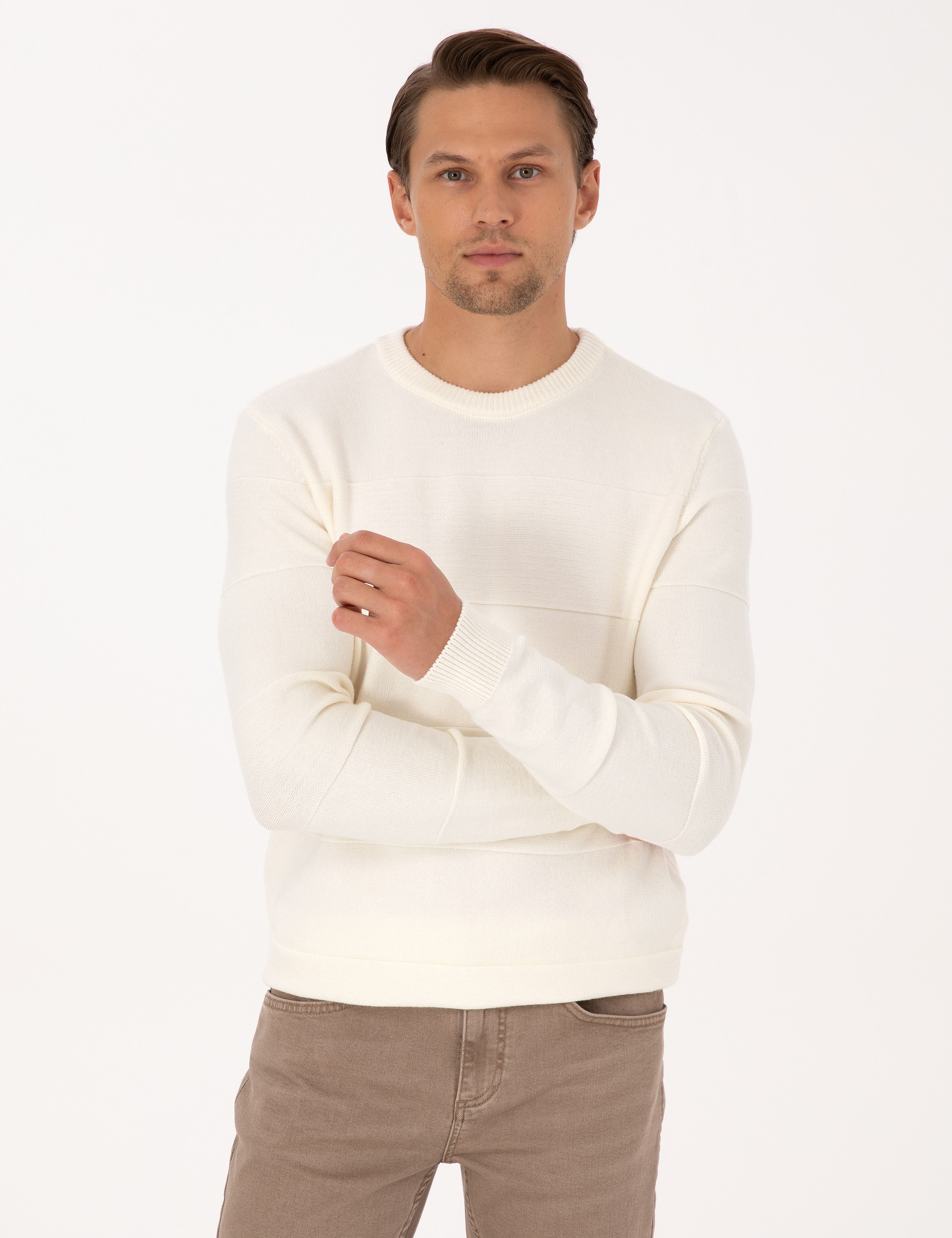Ekru Slim Fit Bisiklet Yaka Triko Kazak