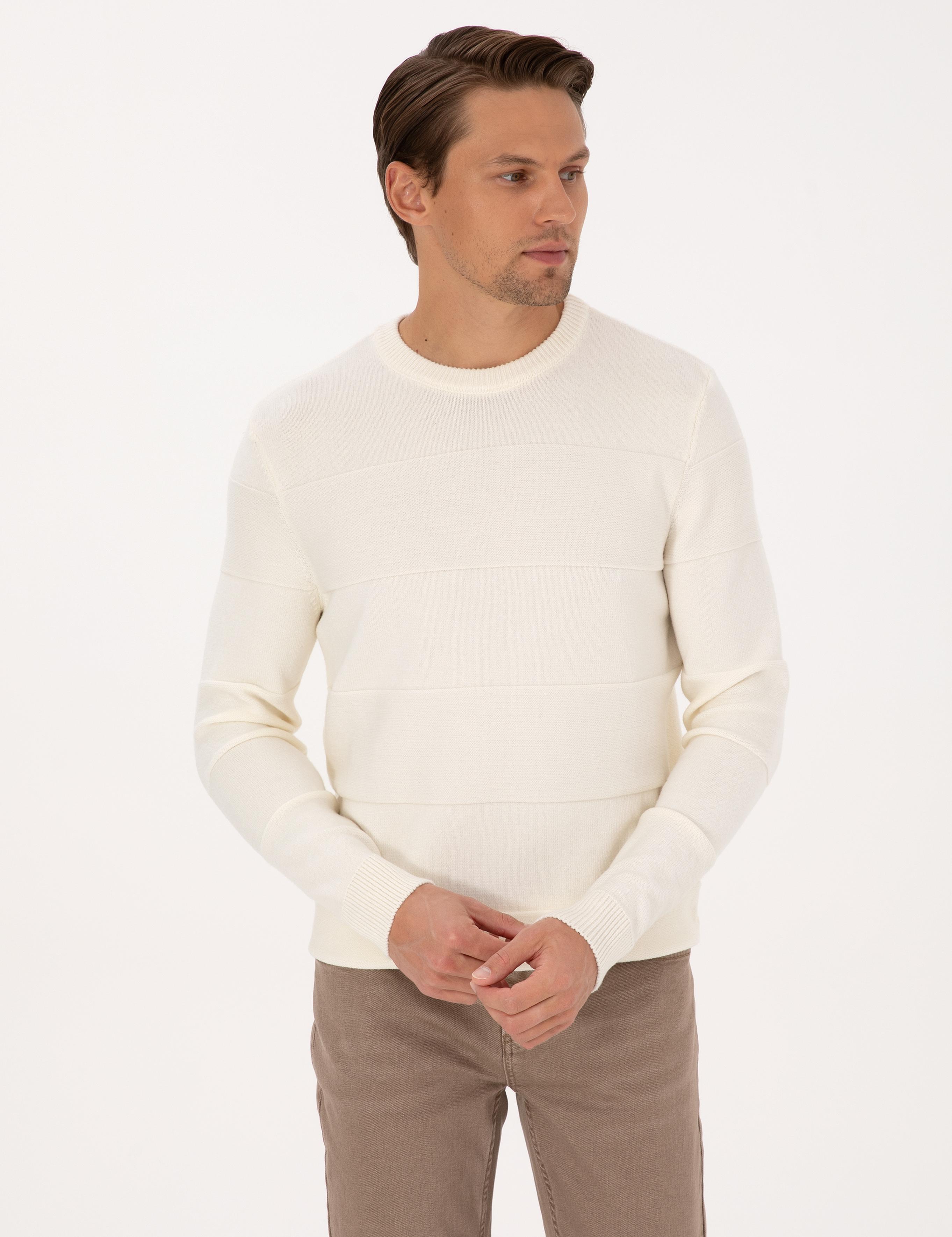 Ekru Slim Fit Bisiklet Yaka Triko Kazak