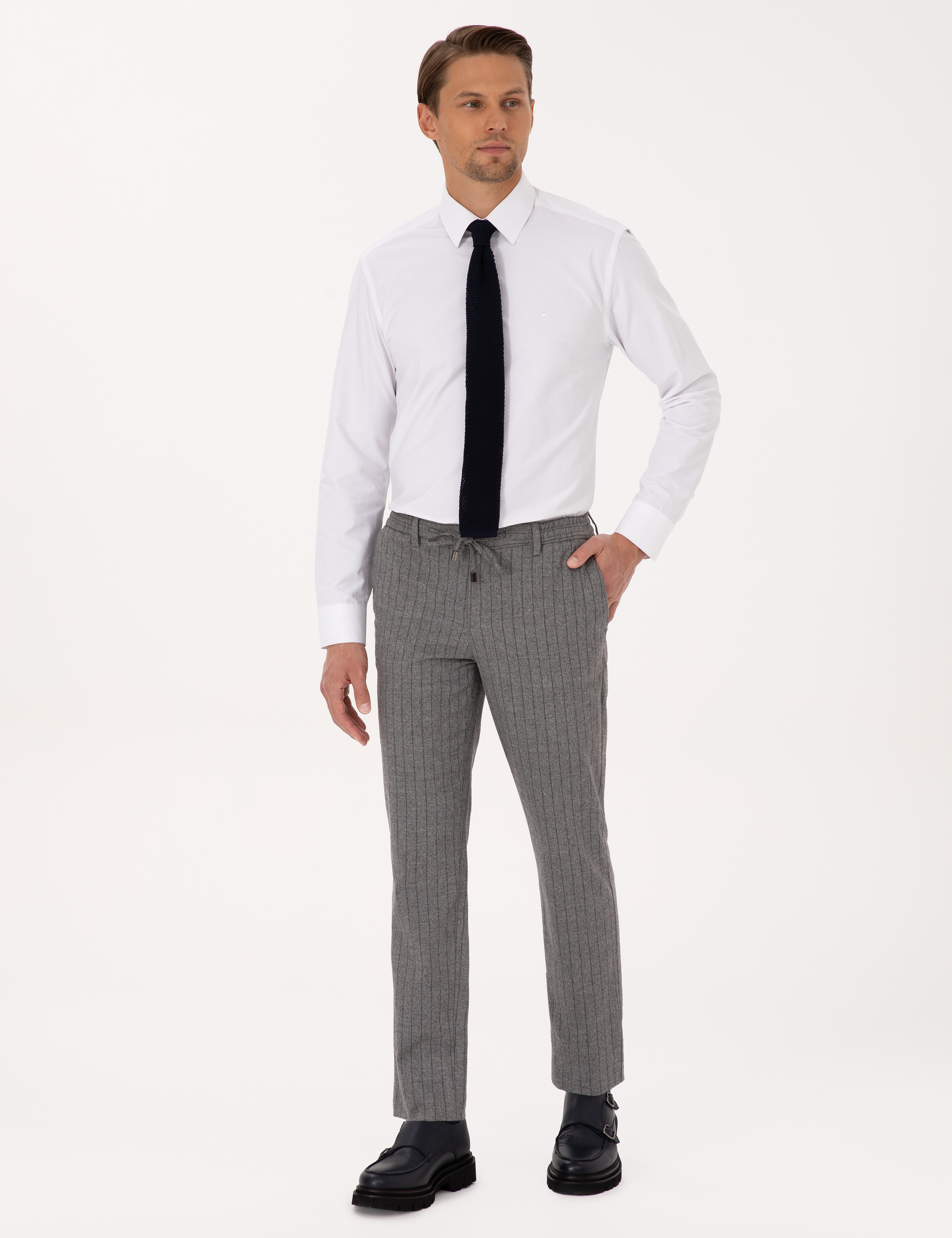 Gri Ekstra Slim Fit Çizgili Kumaş Pantolon