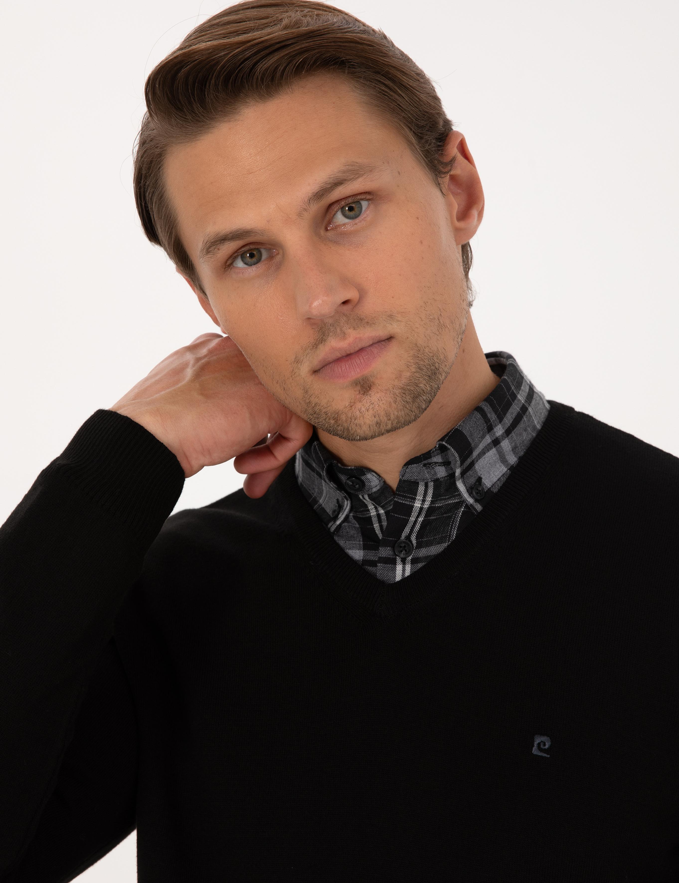 Siyah Slim Fit V Yaka Basic Triko Kazak