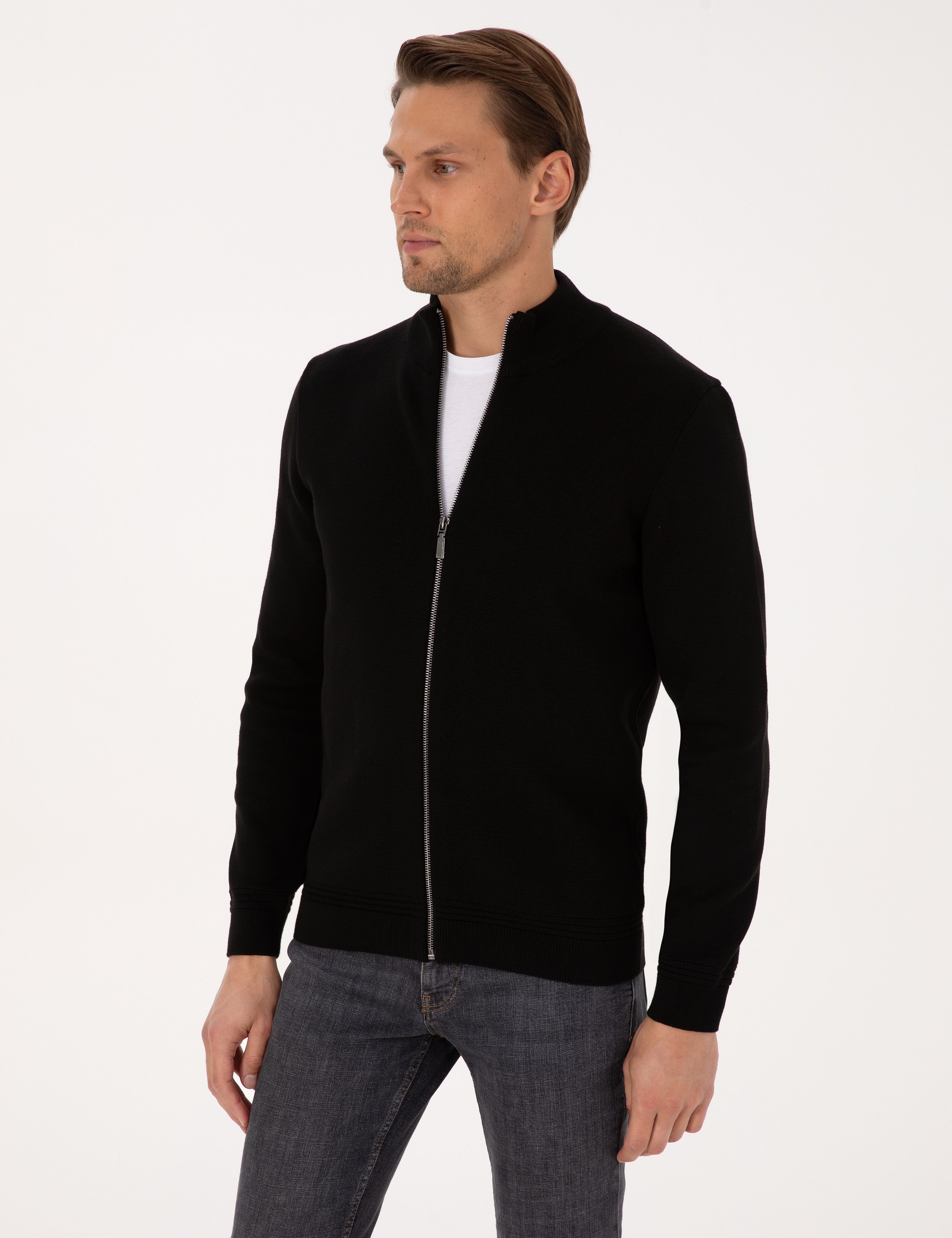 Siyah Regular Fit Fermuarlı Triko Hırka