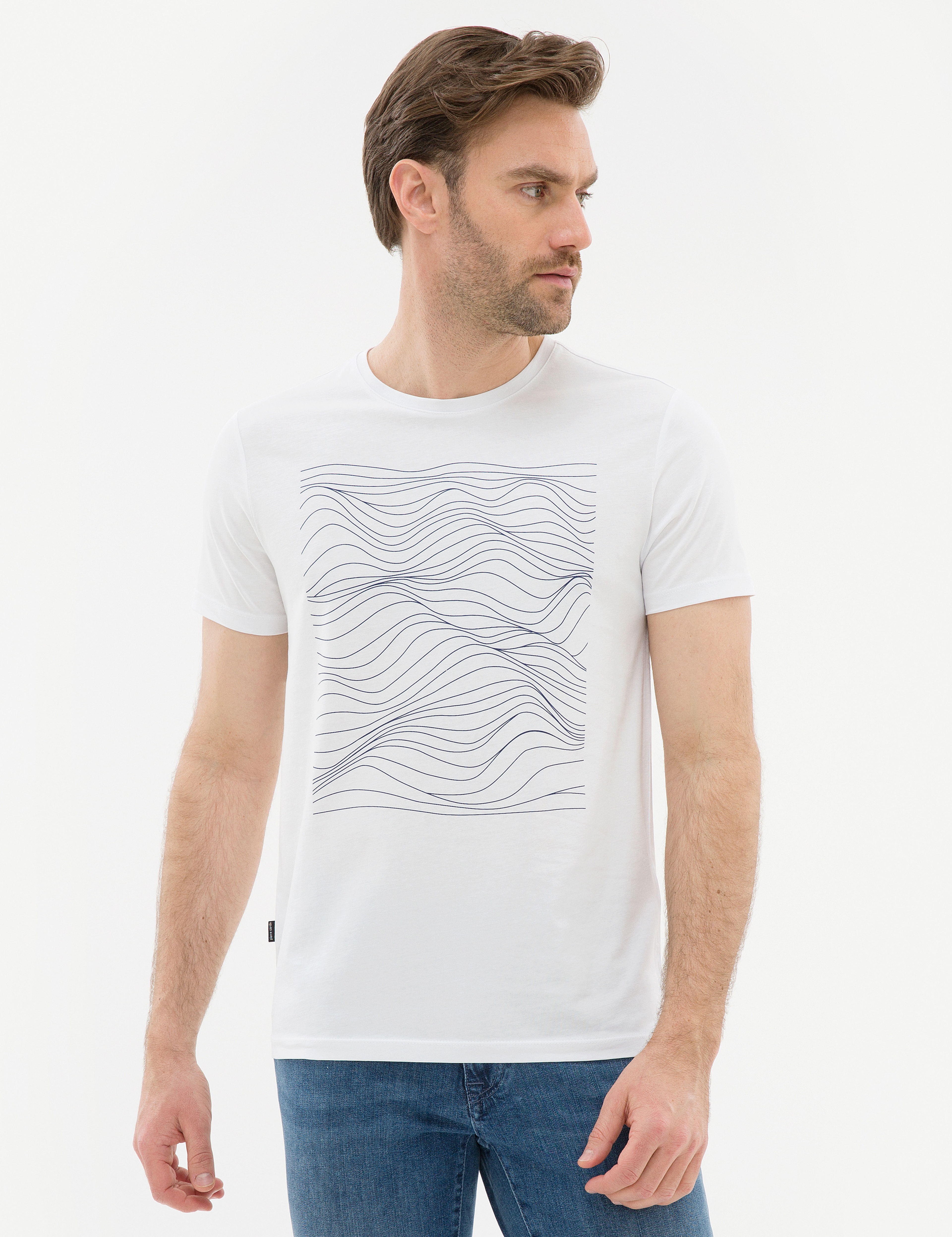 Beyaz Regular Fit Bisiklet Yaka T-Shirt - Image 1