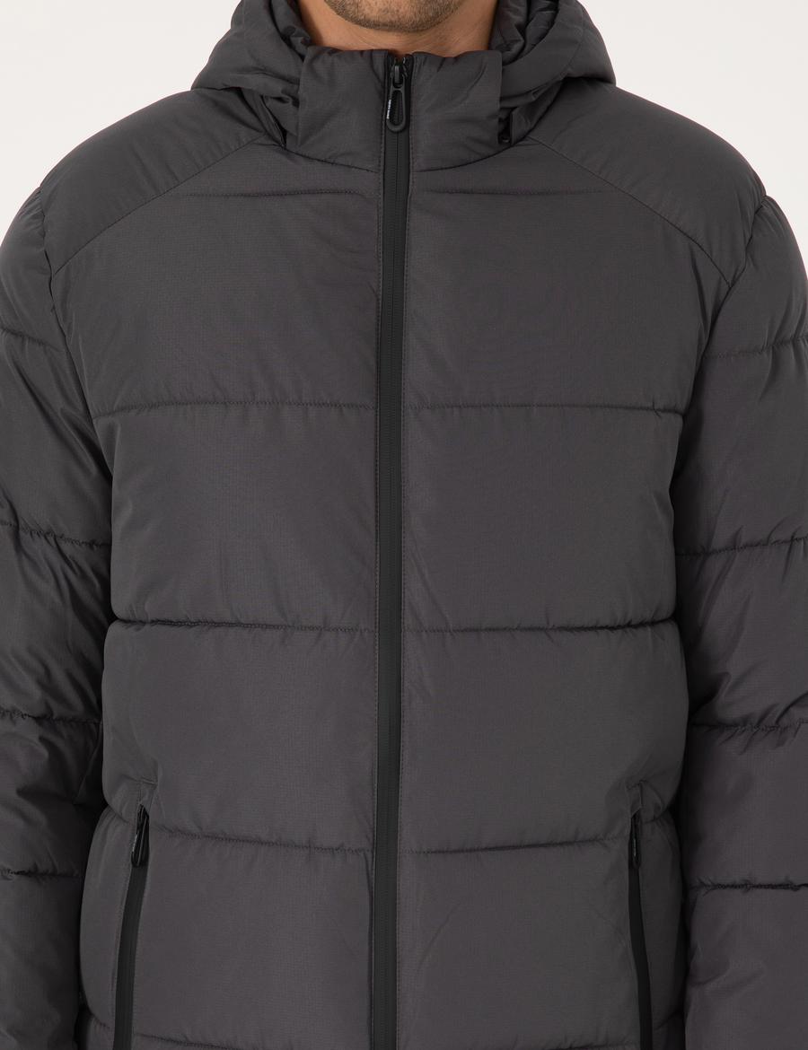 Gri Kapüşonlu Mont