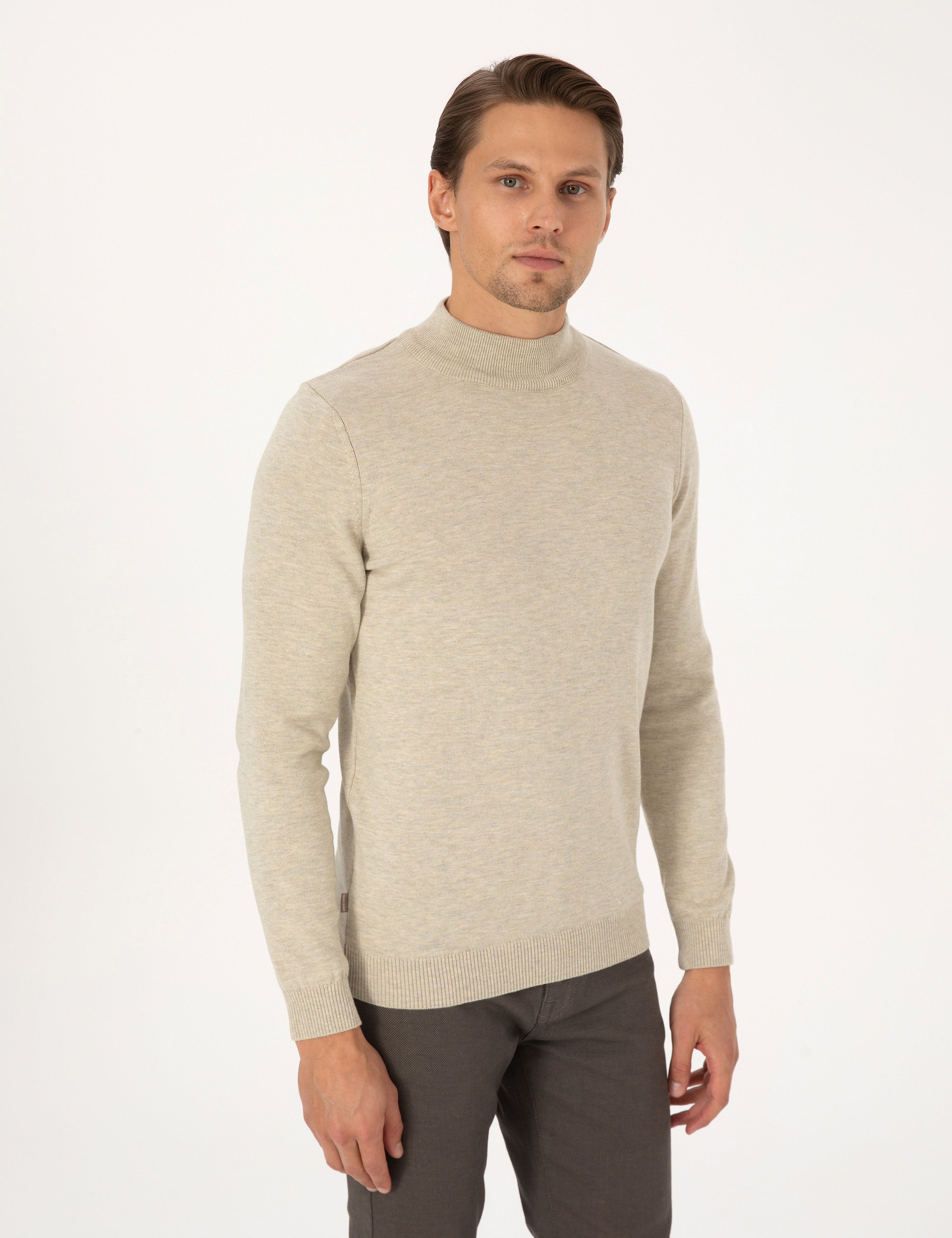 Kum Melanj Slim Fit Yarım Balıkçı Yaka Basic Triko Kazak