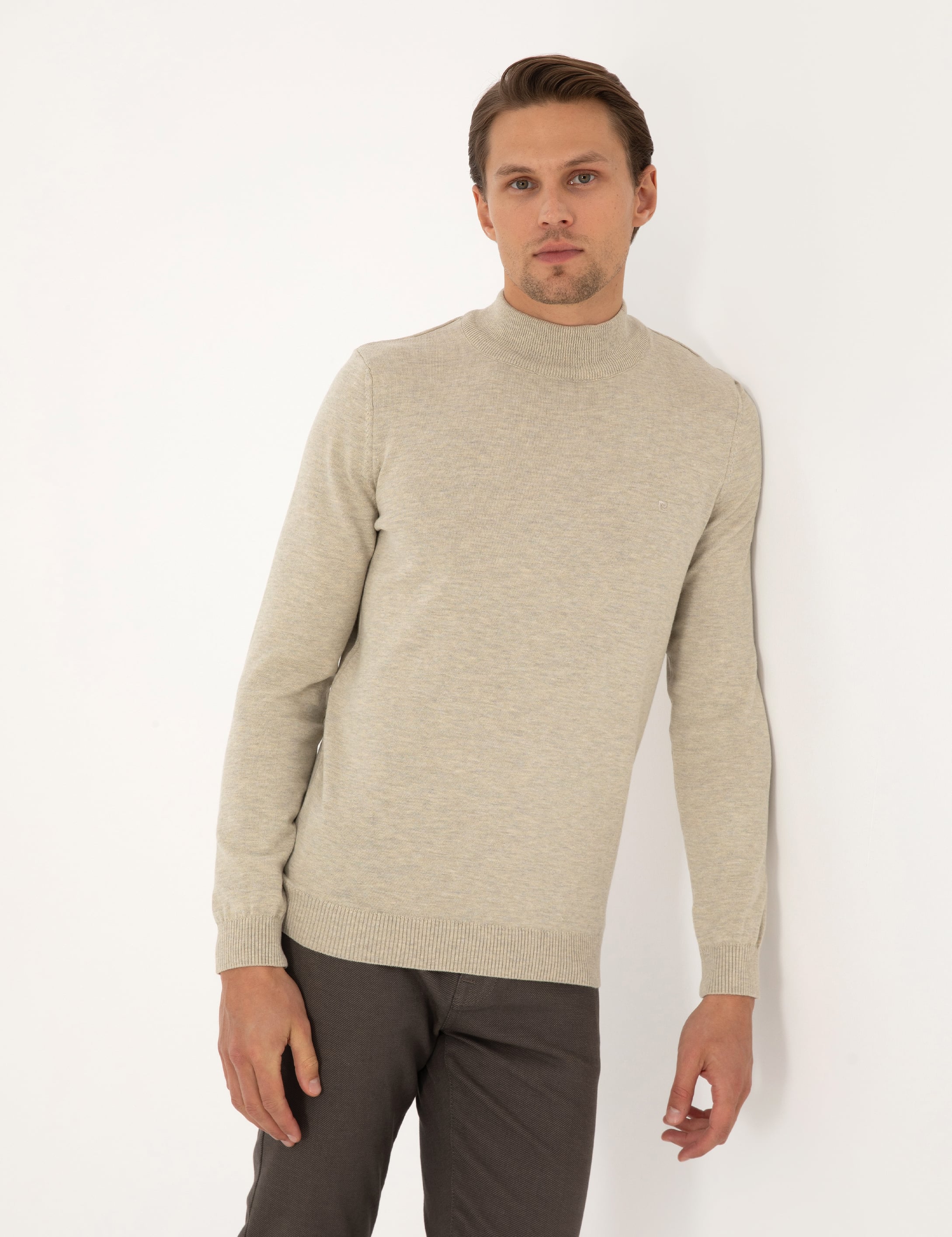 Kum Melanj Slim Fit Yarım Balıkçı Yaka Basic Triko Kazak