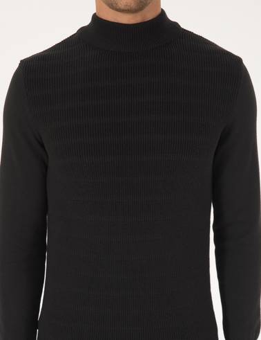 Siyah Slim Fit Yarım Balıkçı Yaka Triko Kazak