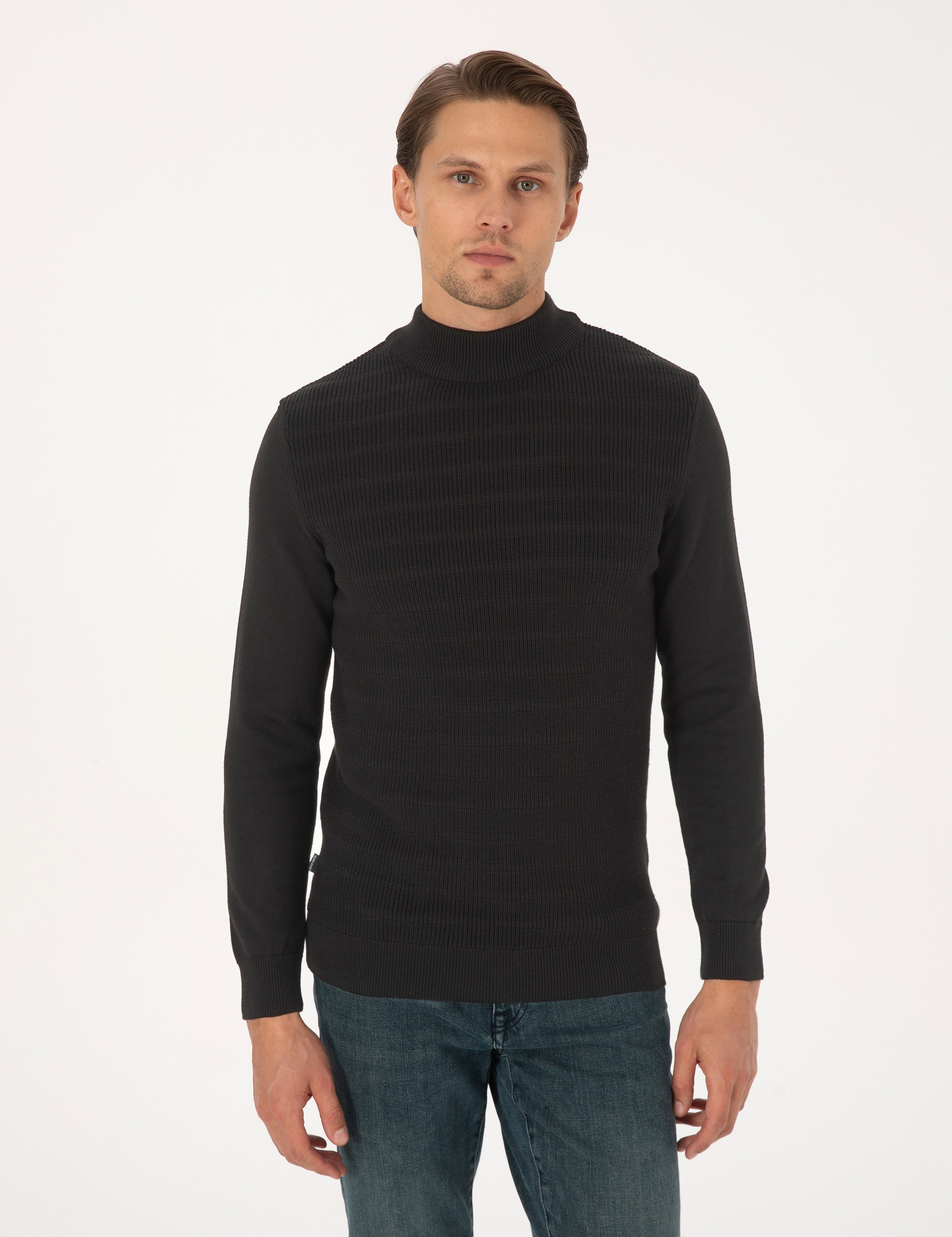 Siyah Slim Fit Yarım Balıkçı Yaka Triko Kazak - Image 1
