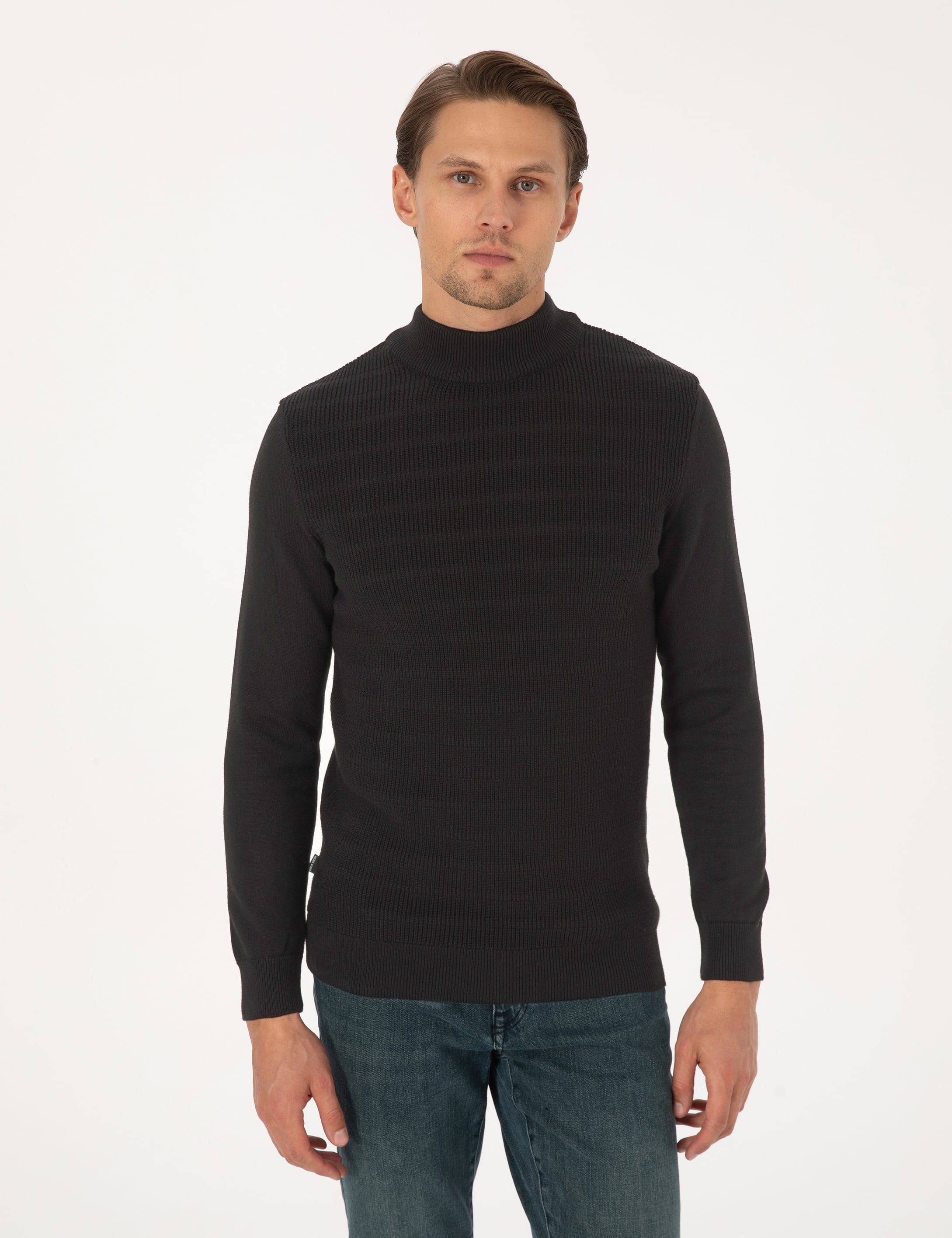 Siyah Slim Fit Yarım Balıkçı Yaka Triko Kazak