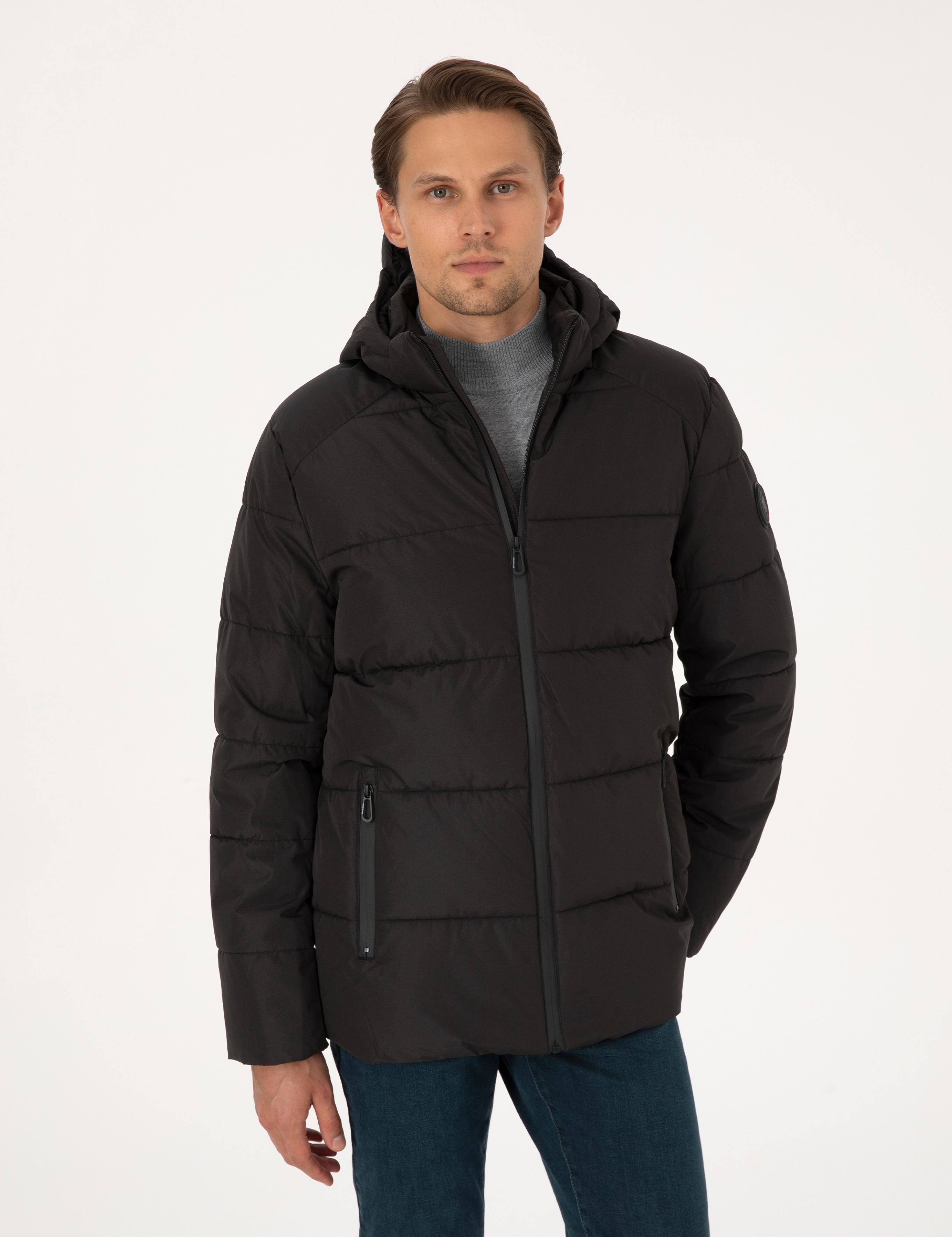 Siyah Kapüşonlu Mont