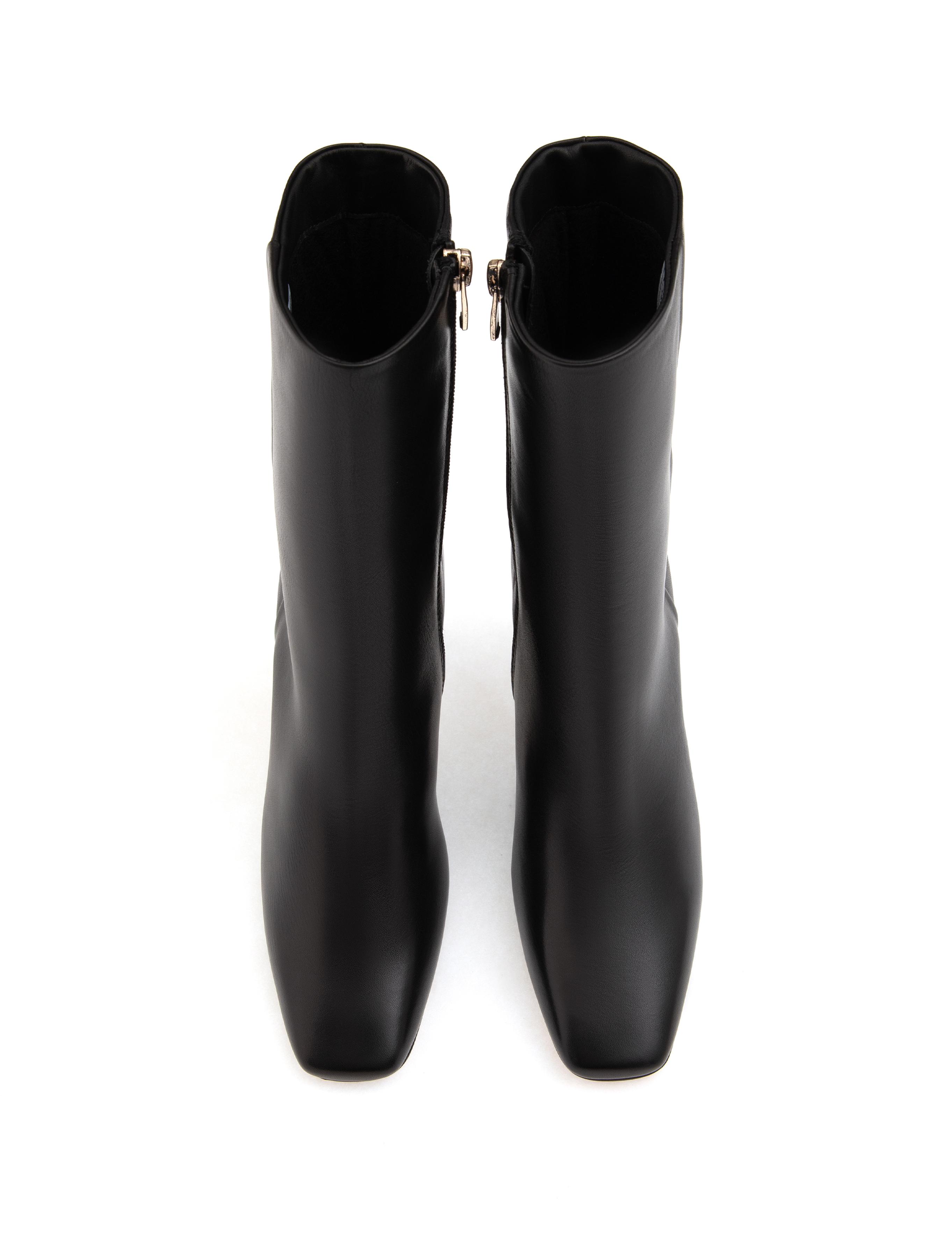 Siyah Topuklu Deri Bot