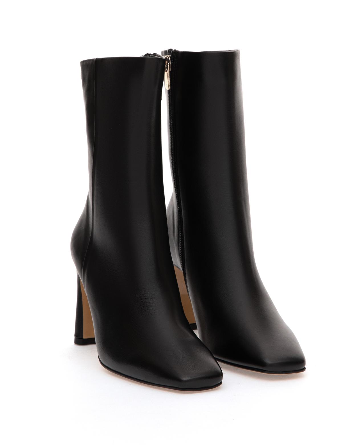 Siyah Topuklu Deri Bot